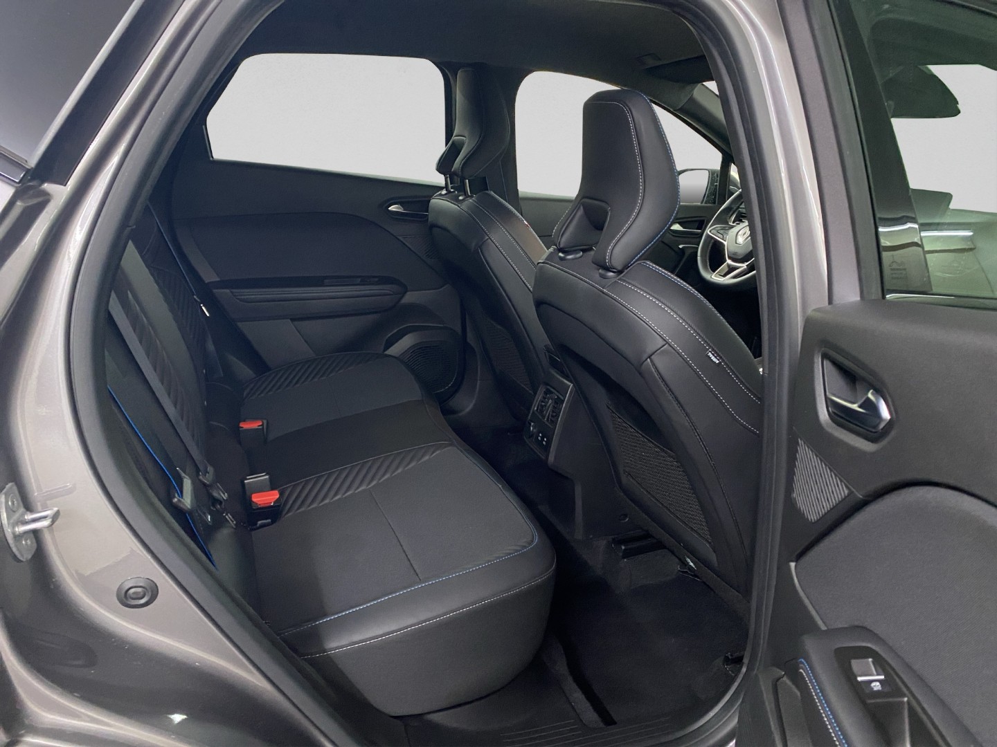 RENAULT Captur 1.3 TCe Esprit Alpine EDC-image-22