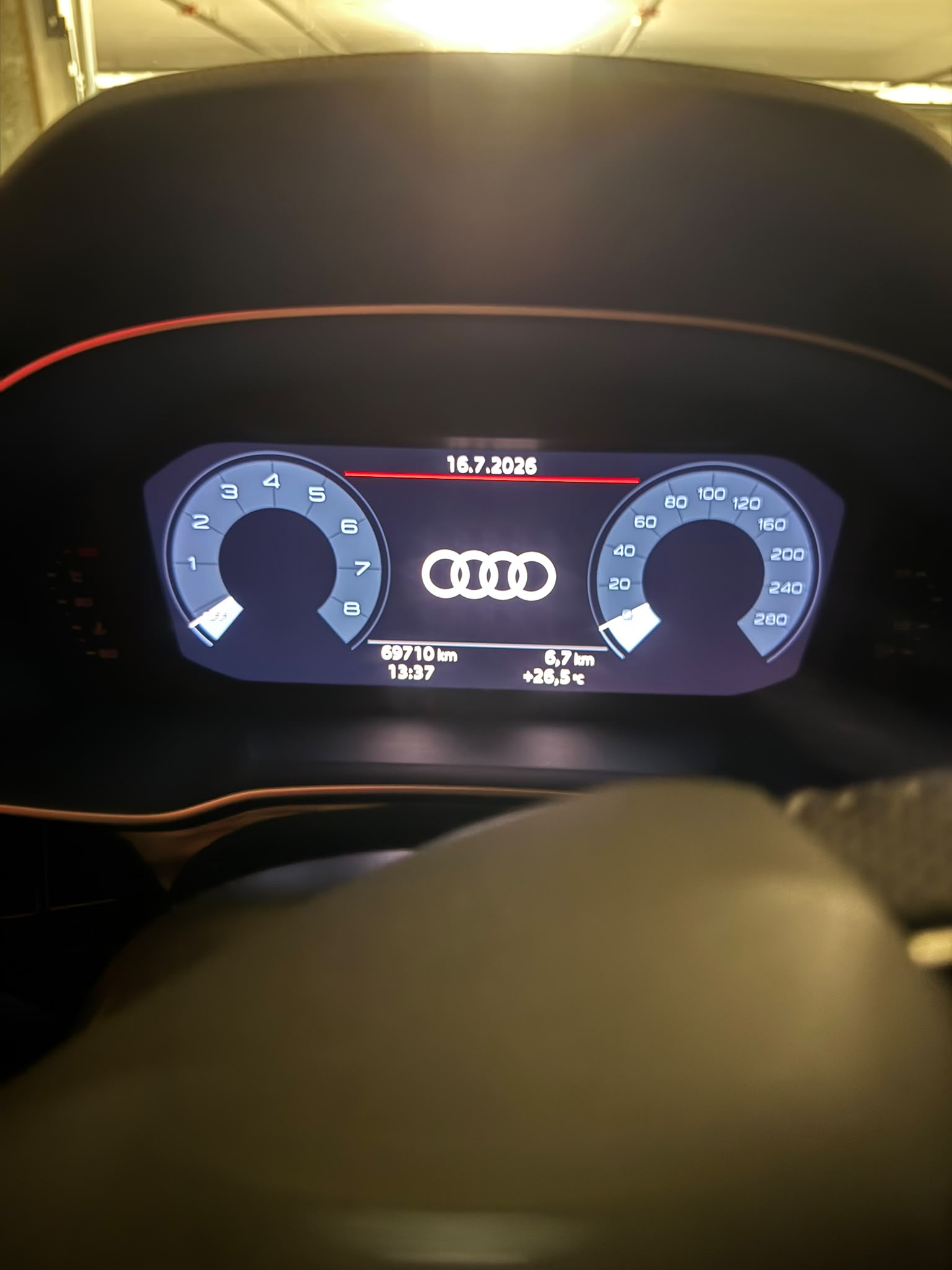 AUDI 2.0 40 TFSI S line quattro S-Tronic-image-8
