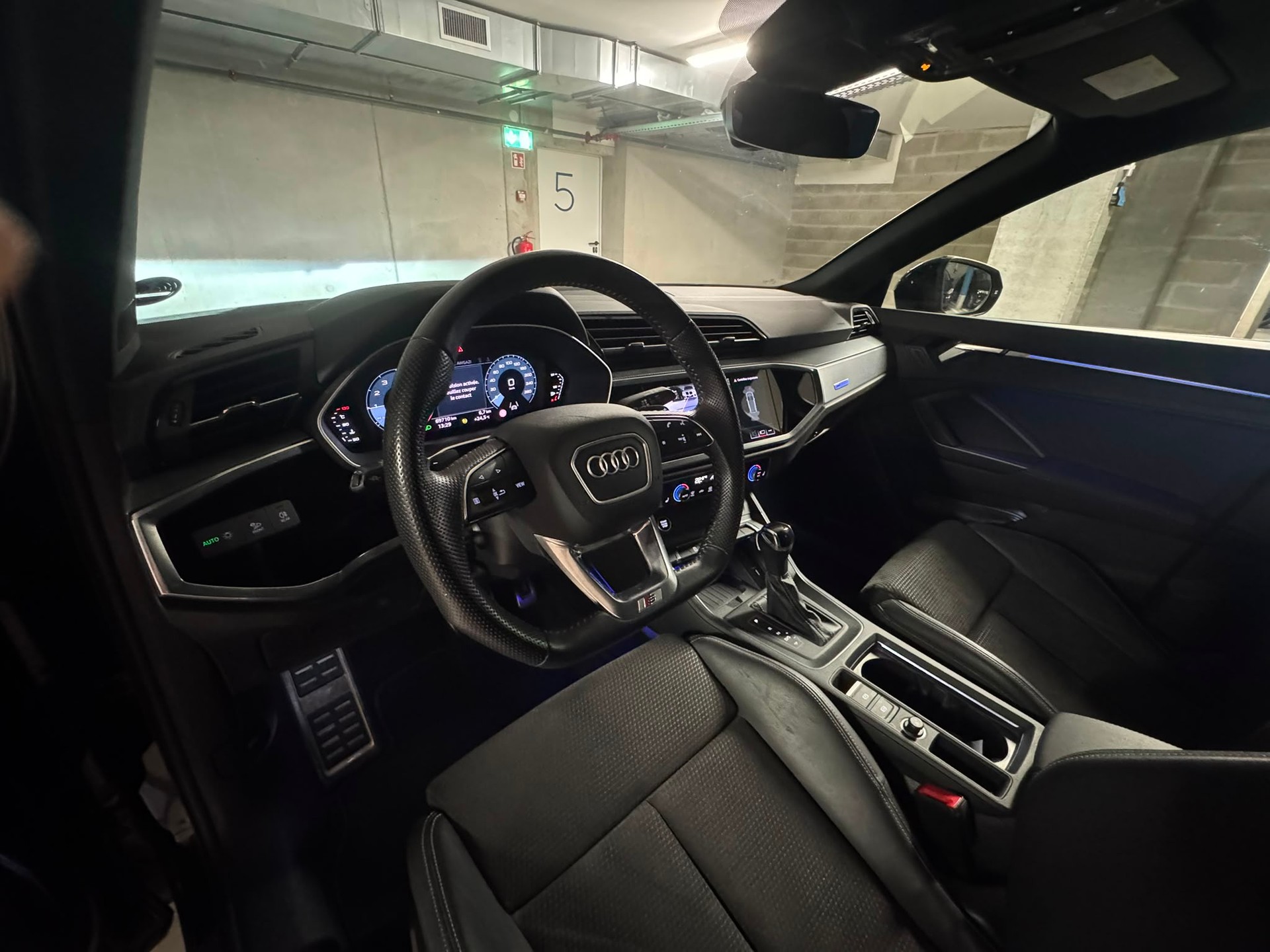 AUDI 2.0 40 TFSI S line quattro S-Tronic-image-3