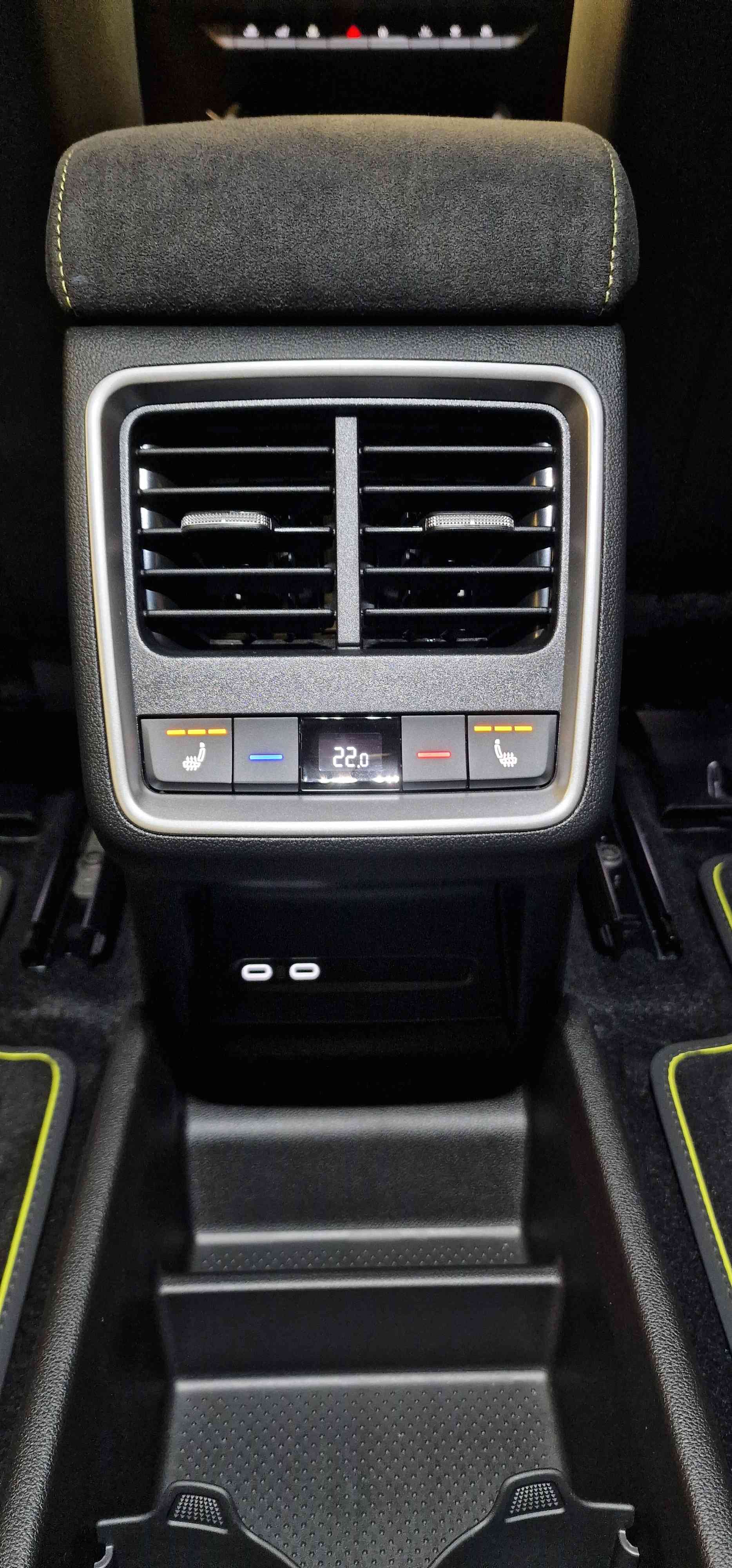 SKODA Elroq RS 4x4-image-13