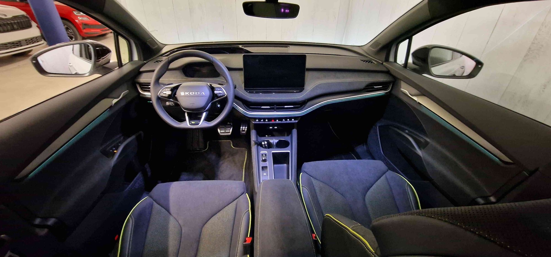 SKODA Elroq RS 4x4-image-12