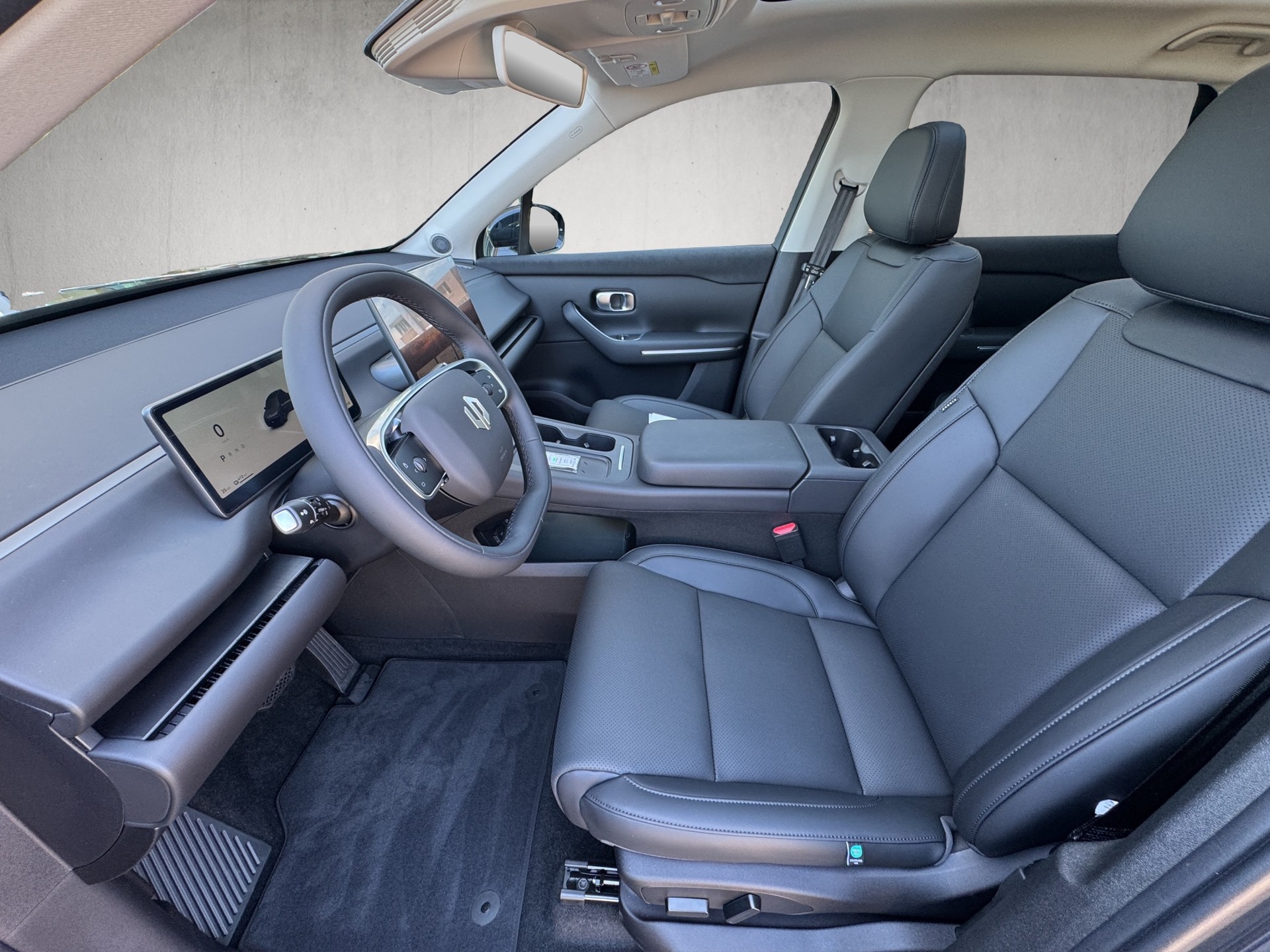 LEAPMOTOR C10 EV AWD-image-10