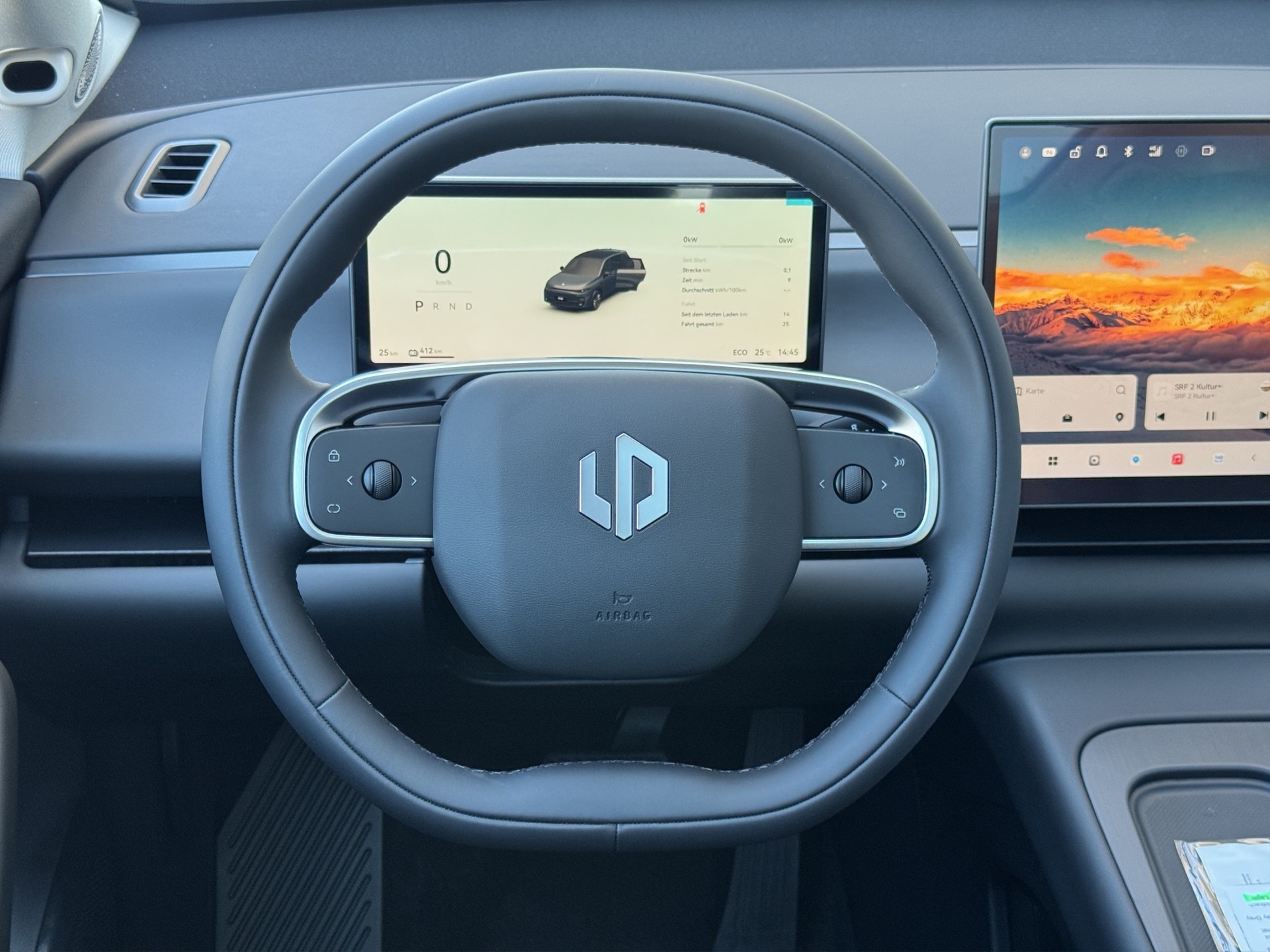 LEAPMOTOR C10 EV AWD-image-13