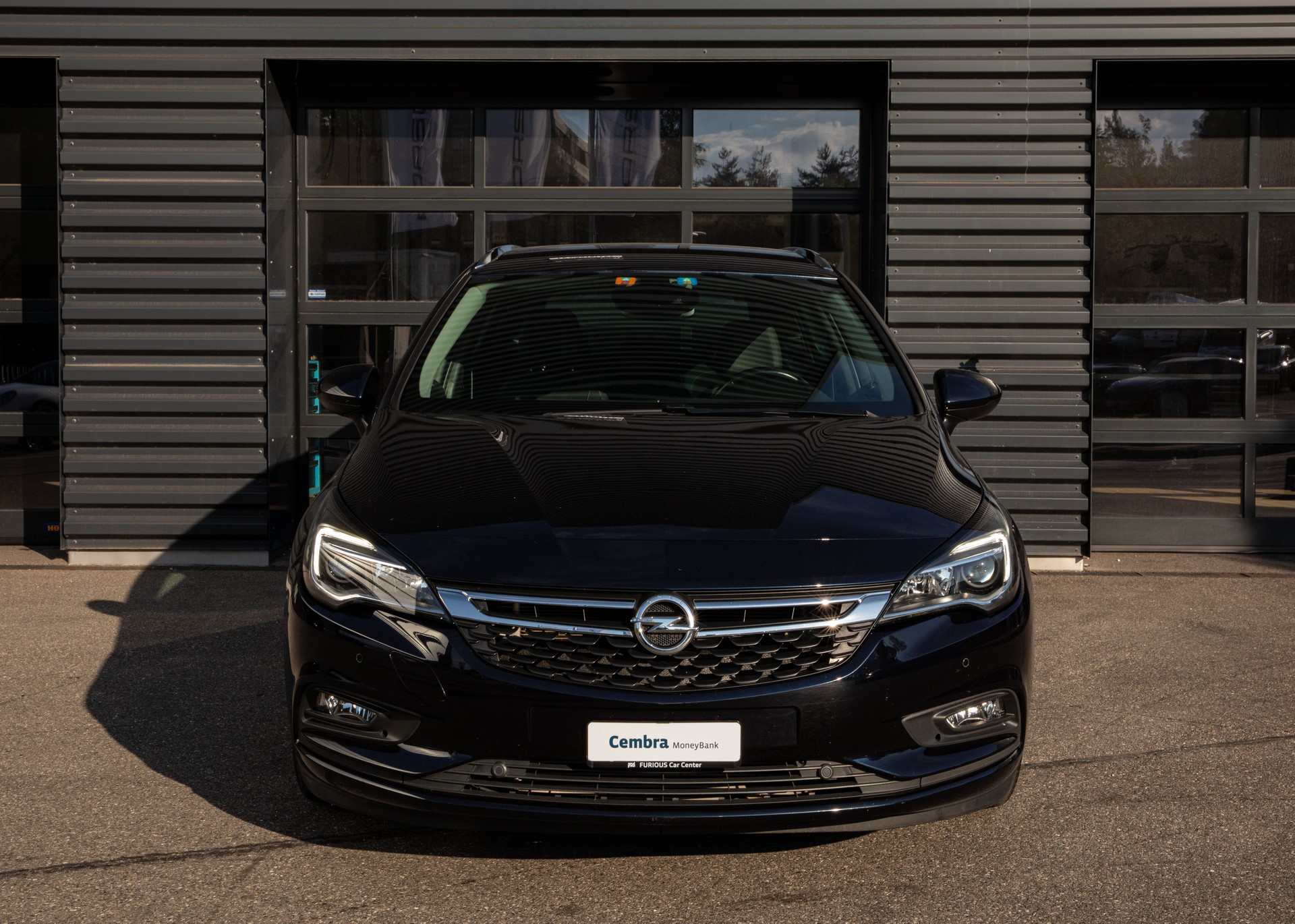 OPEL Astra Sports Tourer 1.4i Turbo Dynamic Automatic-image-1