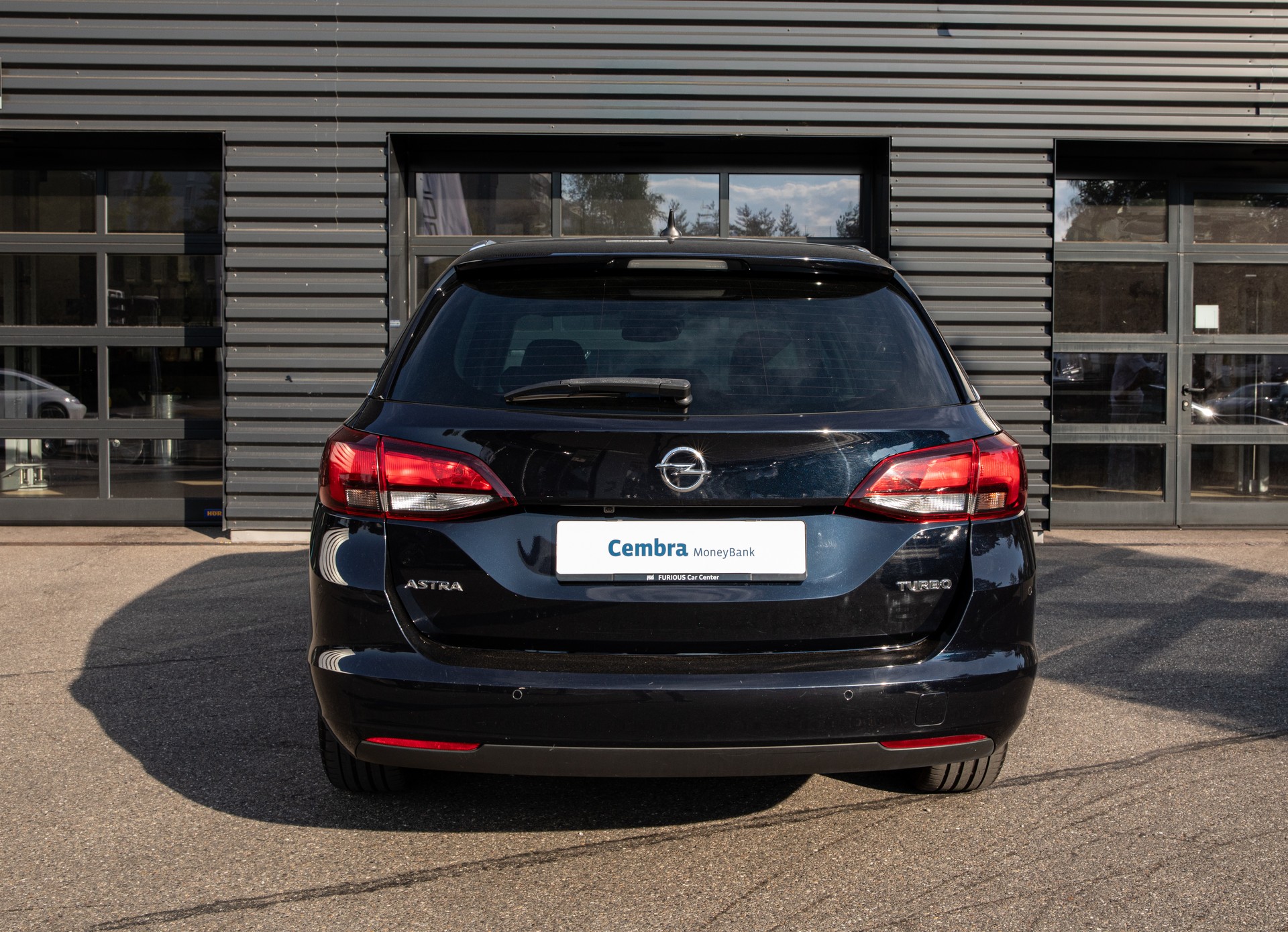 OPEL Astra Sports Tourer 1.4i Turbo Dynamic Automatic-image-3