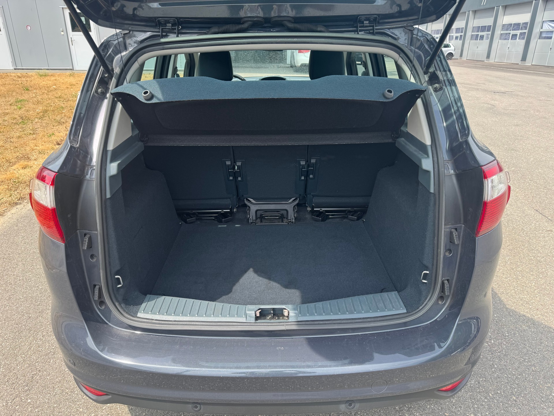 FORD C-Max 2.0 TDCi Titanium PowerShift-image-4