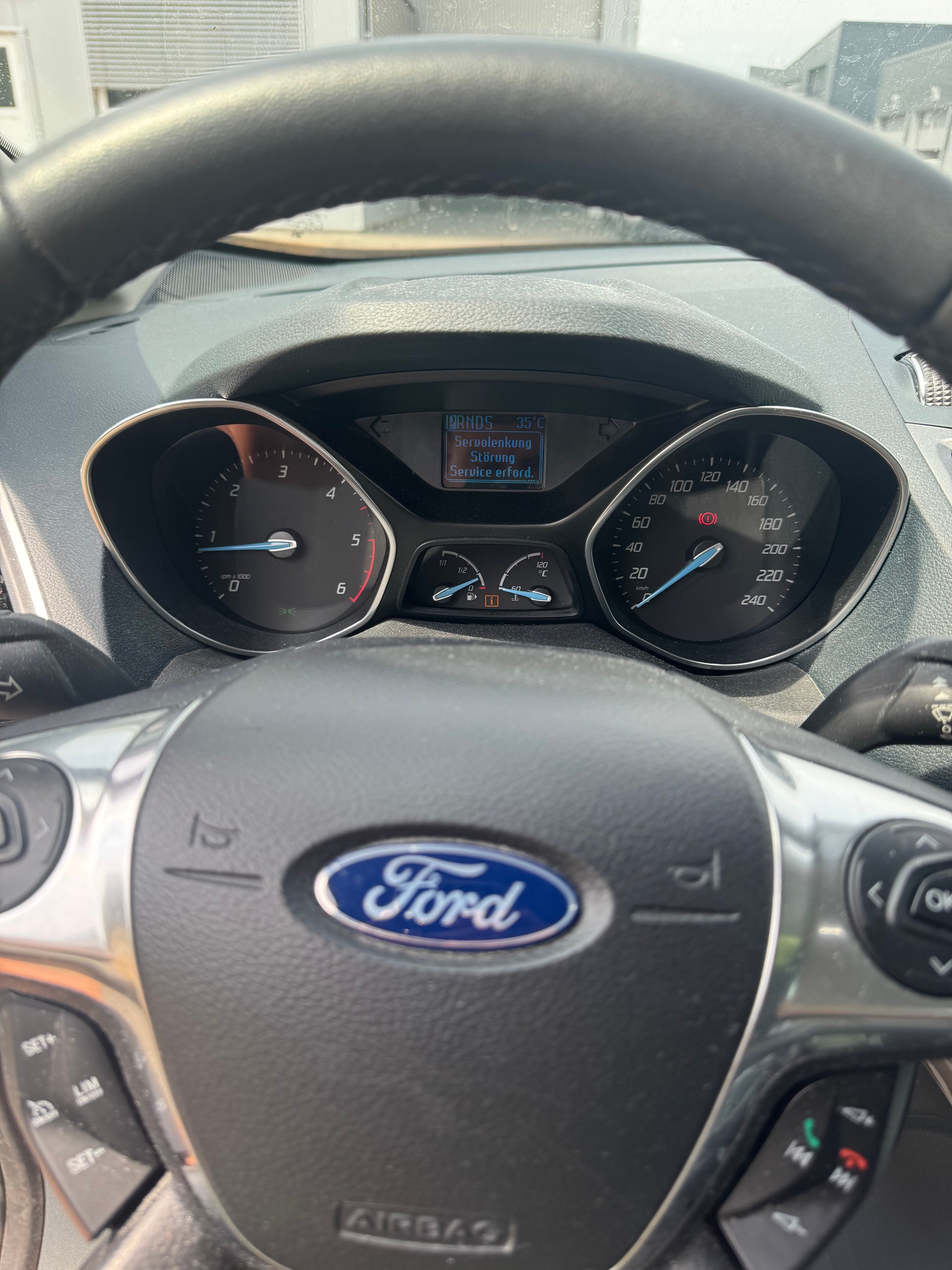 FORD C-Max 2.0 TDCi Titanium PowerShift-image-9