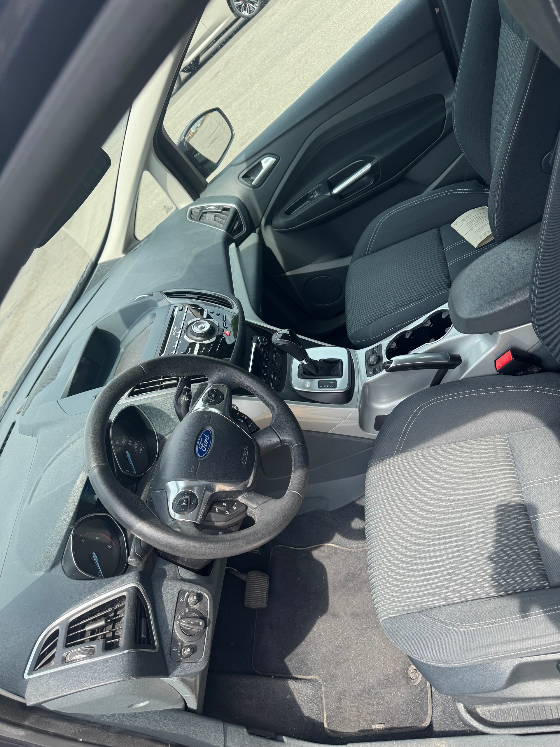 FORD C-Max 2.0 TDCi Titanium PowerShift-image-5