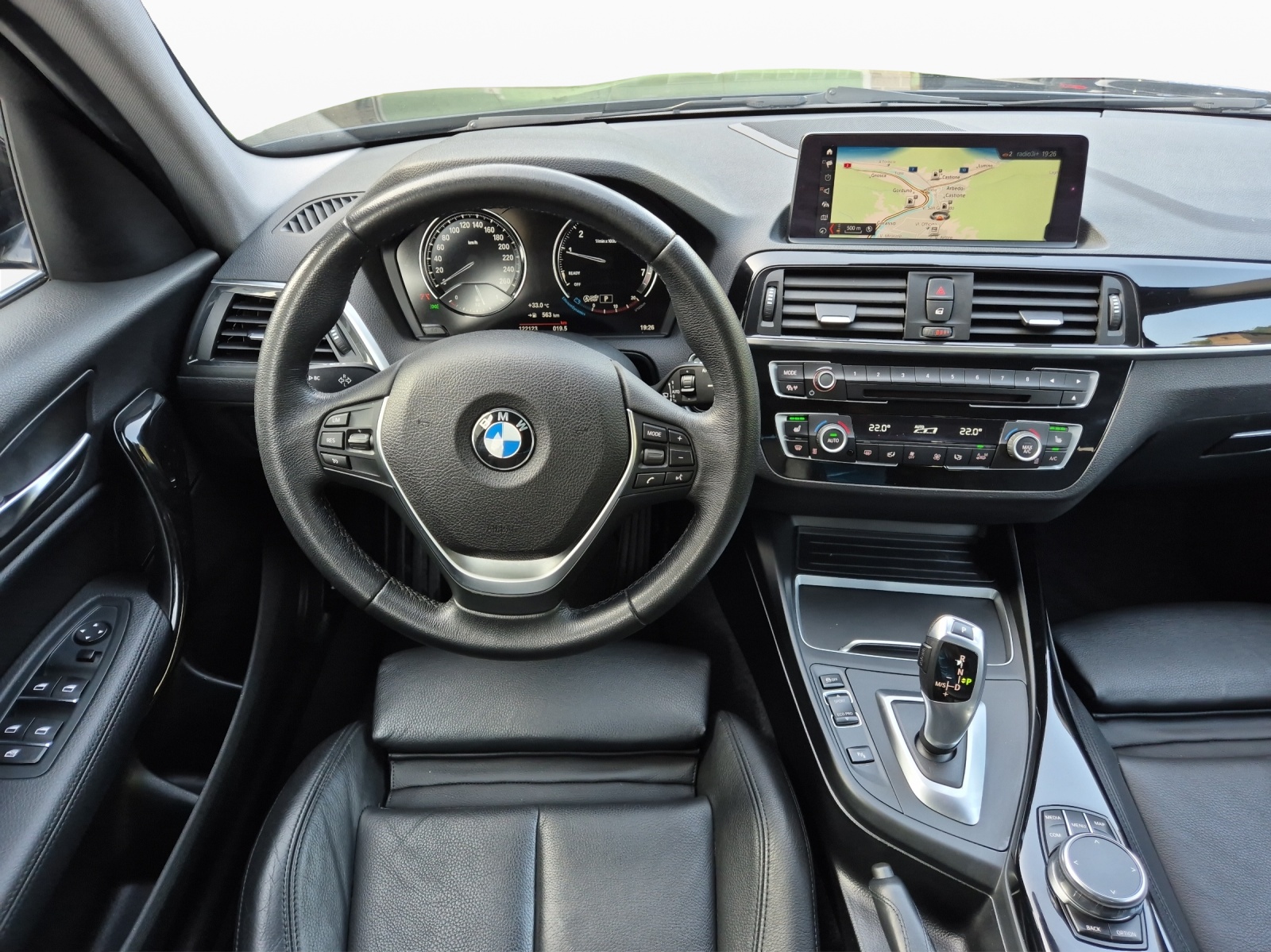 BMW 118i Steptronic-image-10