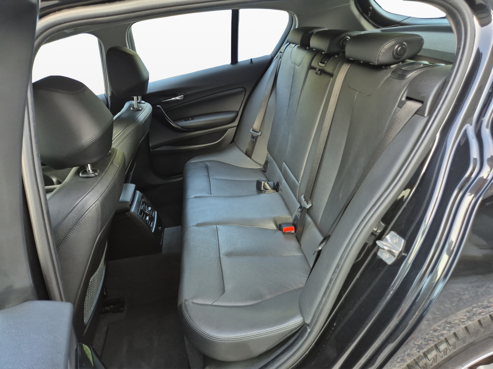 BMW 118i Steptronic-image-11