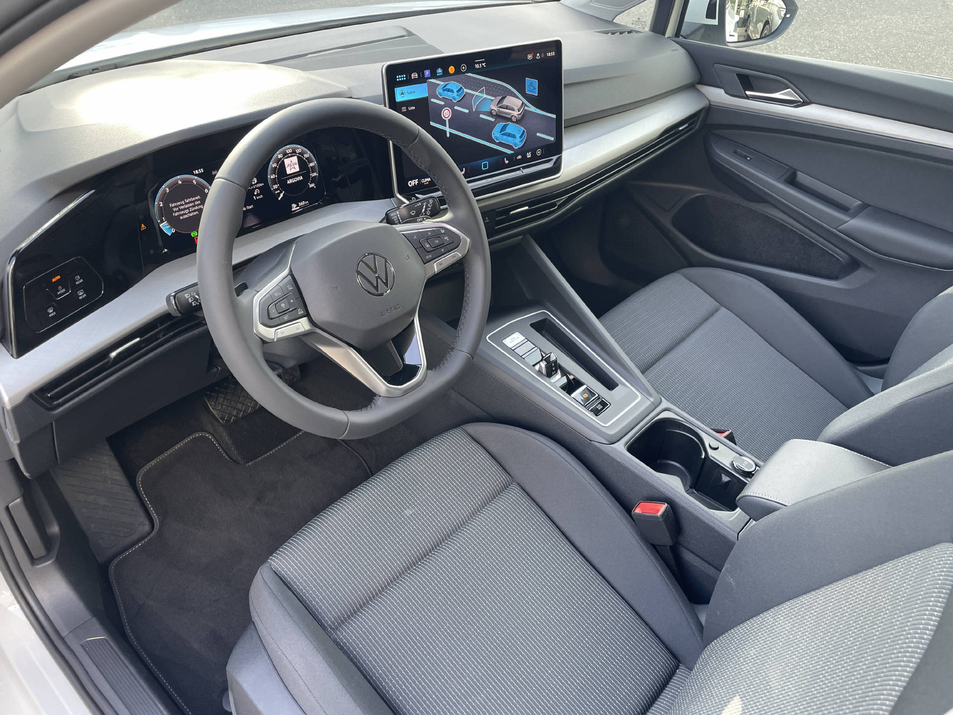 VW Golf VIII 1.5 eTSI Value DSG-image-6