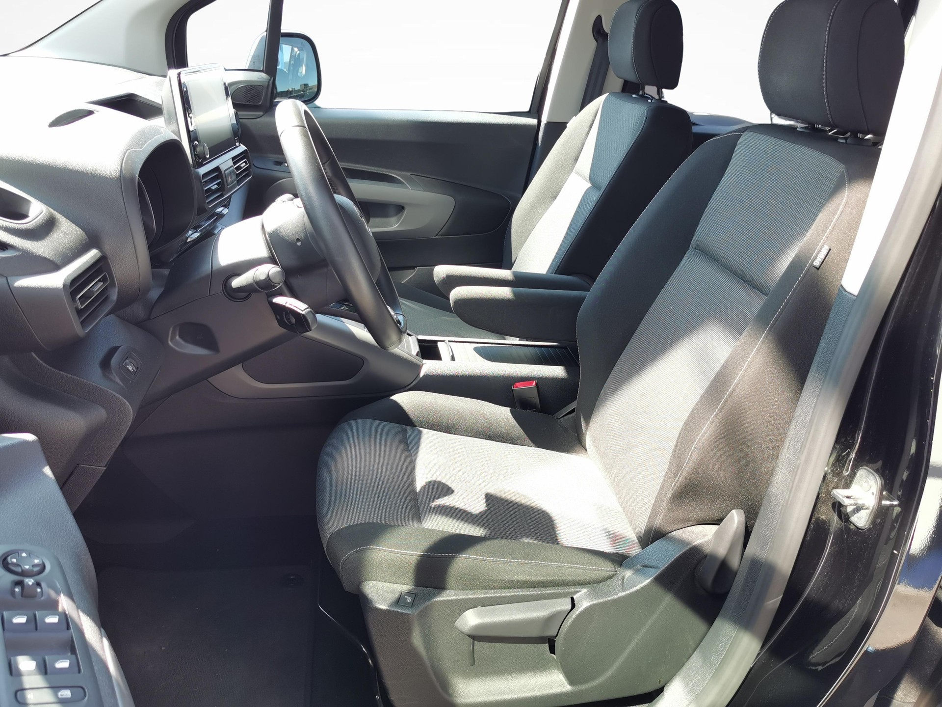TOYOTA Proace City Verso L1 50KWh Trend-image-1