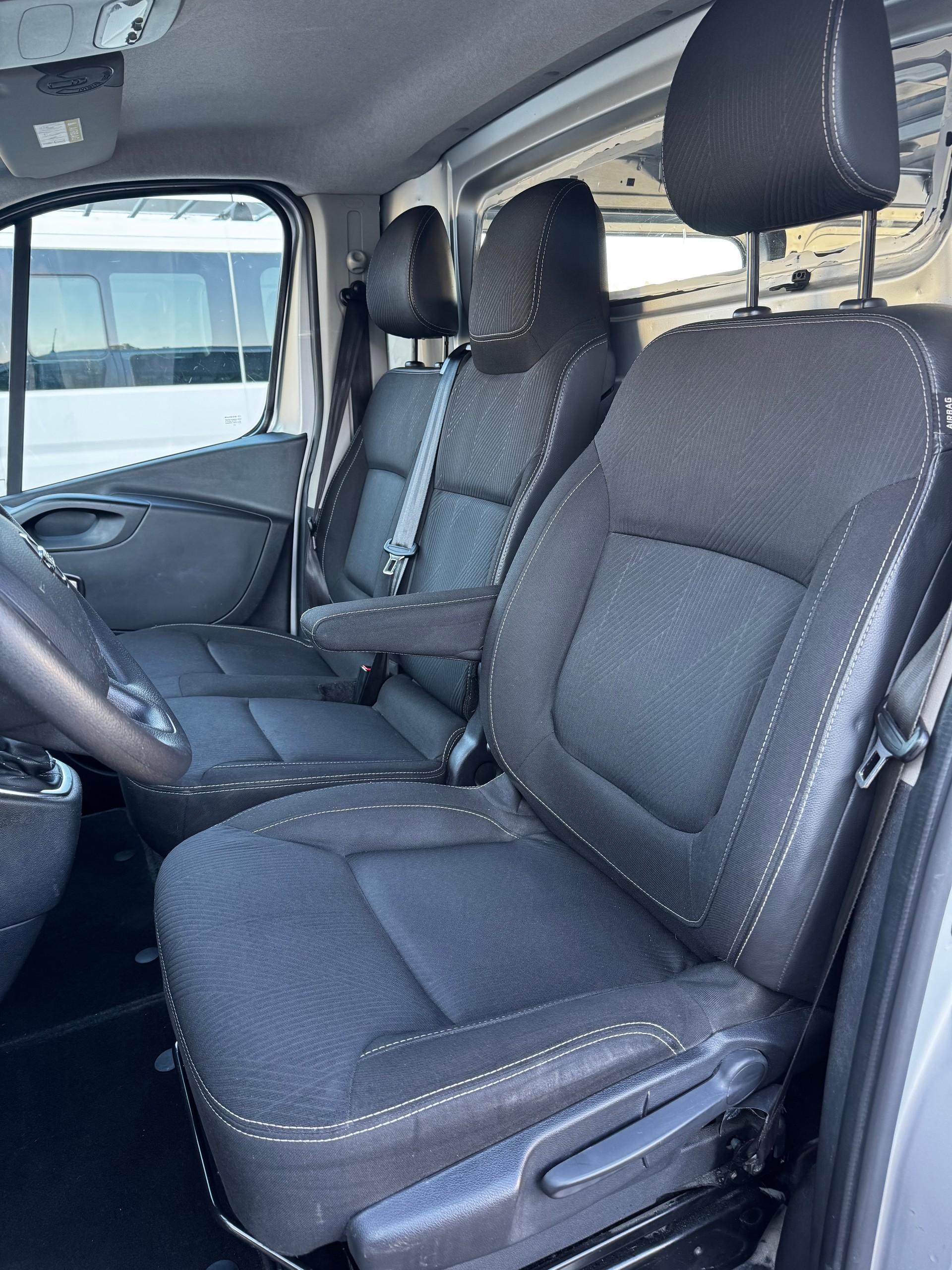 NISSAN NV300 dCi 120 2.9 L1H1 Pro-image-9