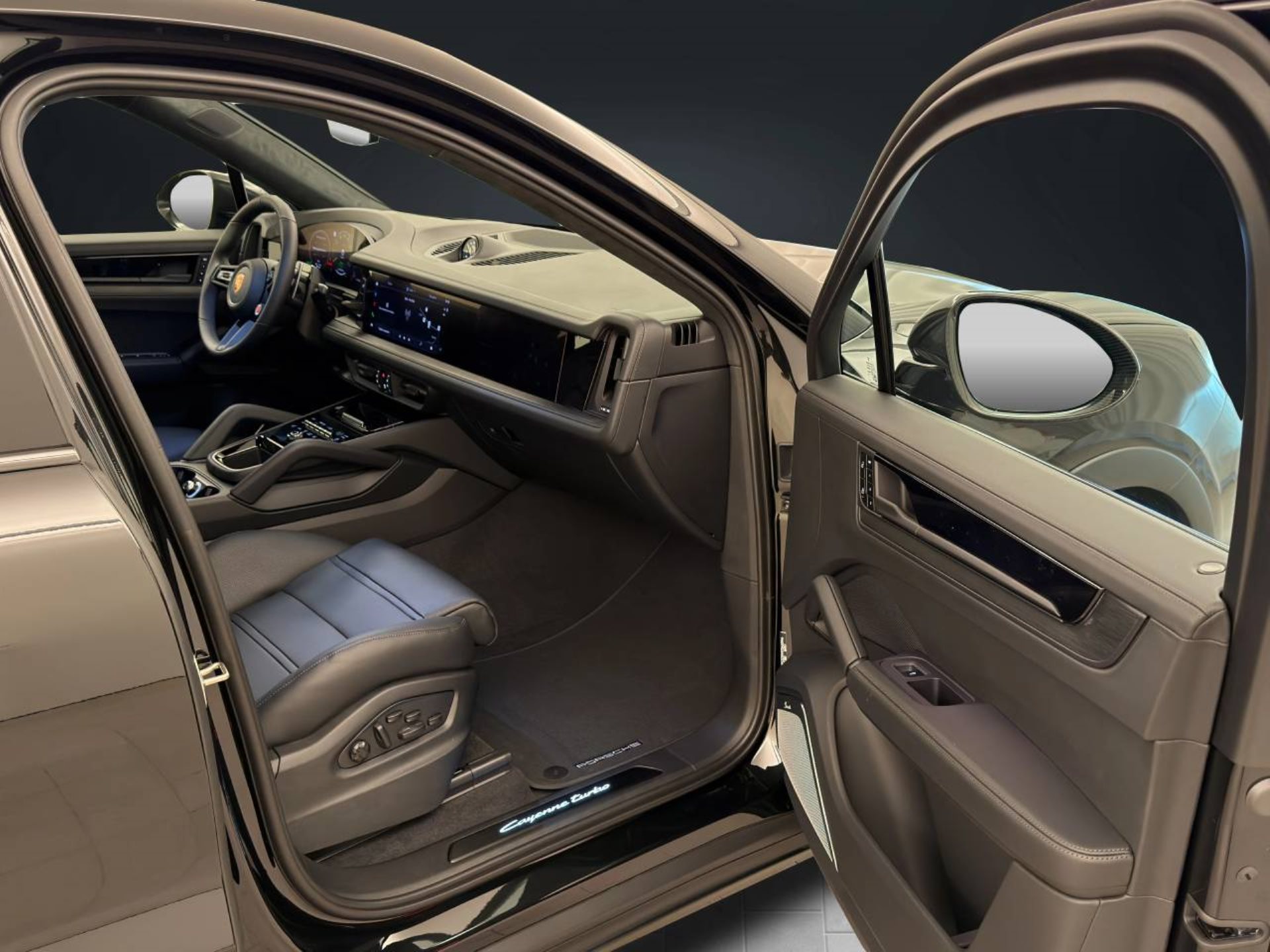 PORSCHE Cayenne Turbo E-Hybrid Coupé mit GT-Paket-image-17