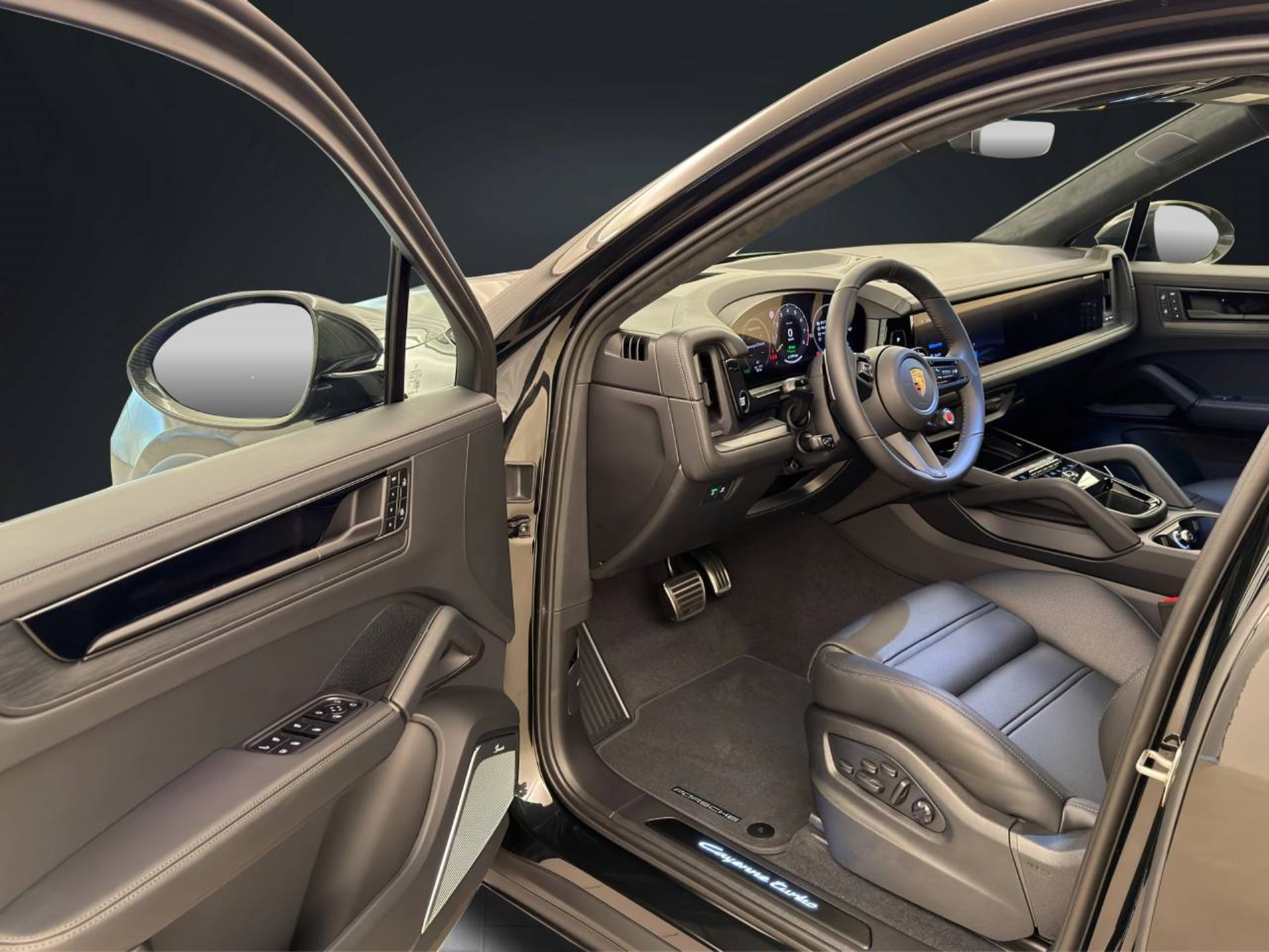 PORSCHE Cayenne Turbo E-Hybrid Coupé mit GT-Paket-image-3