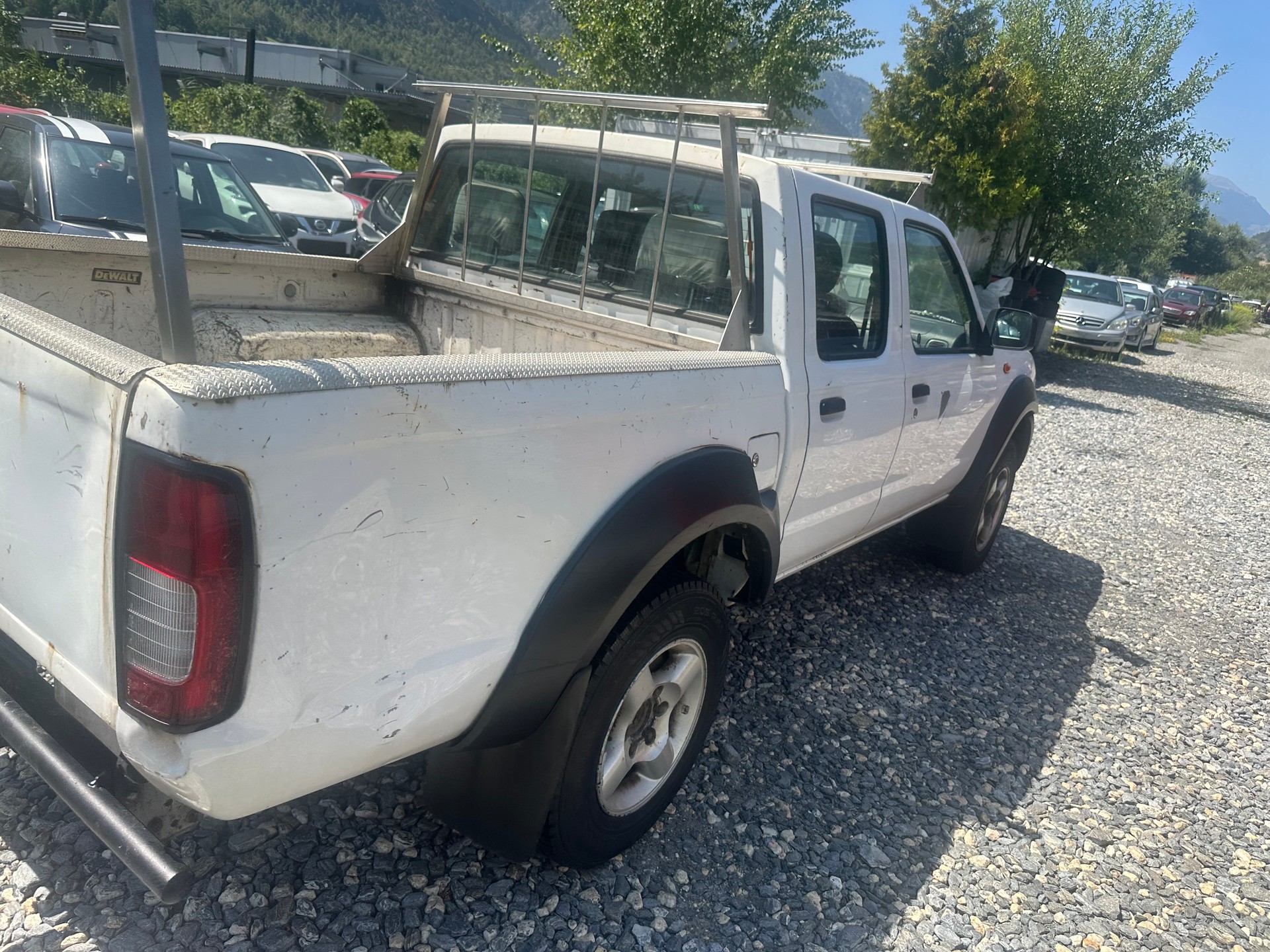 NISSAN NP300 4x4 Double Cab-image-6
