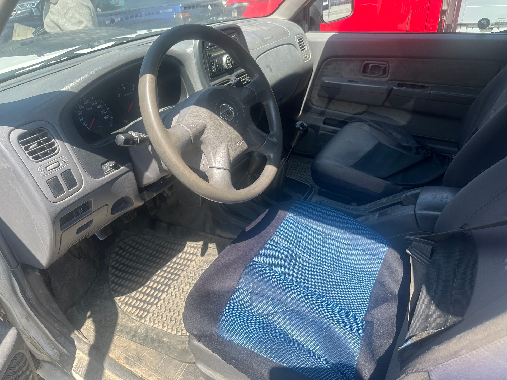 NISSAN NP300 4x4 Double Cab-image-5