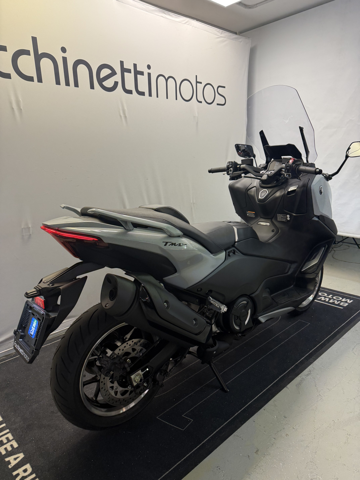 YAMAHA TMax 560 Tech Max-image-4