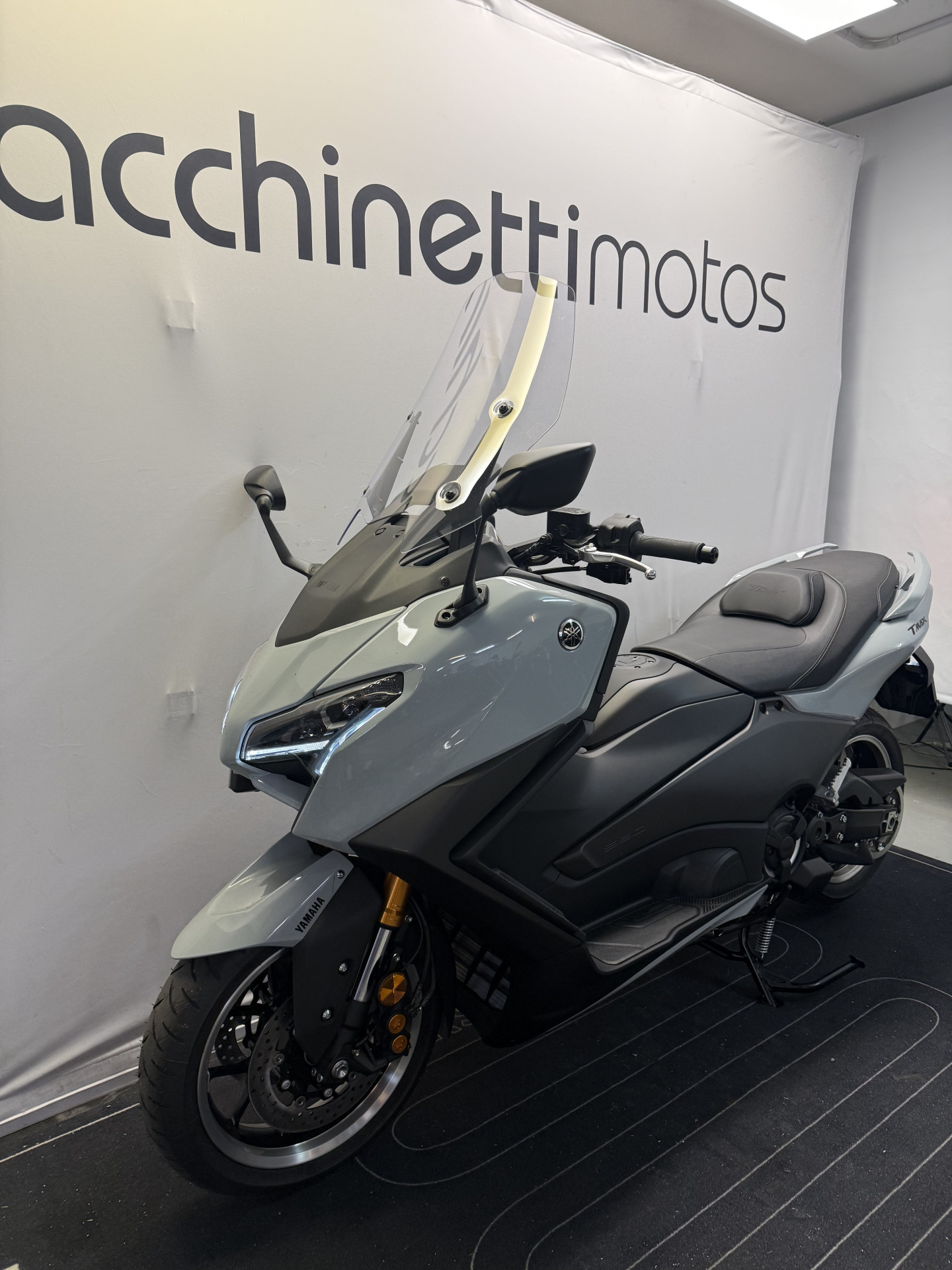 YAMAHA TMax 560 Tech Max-image-5