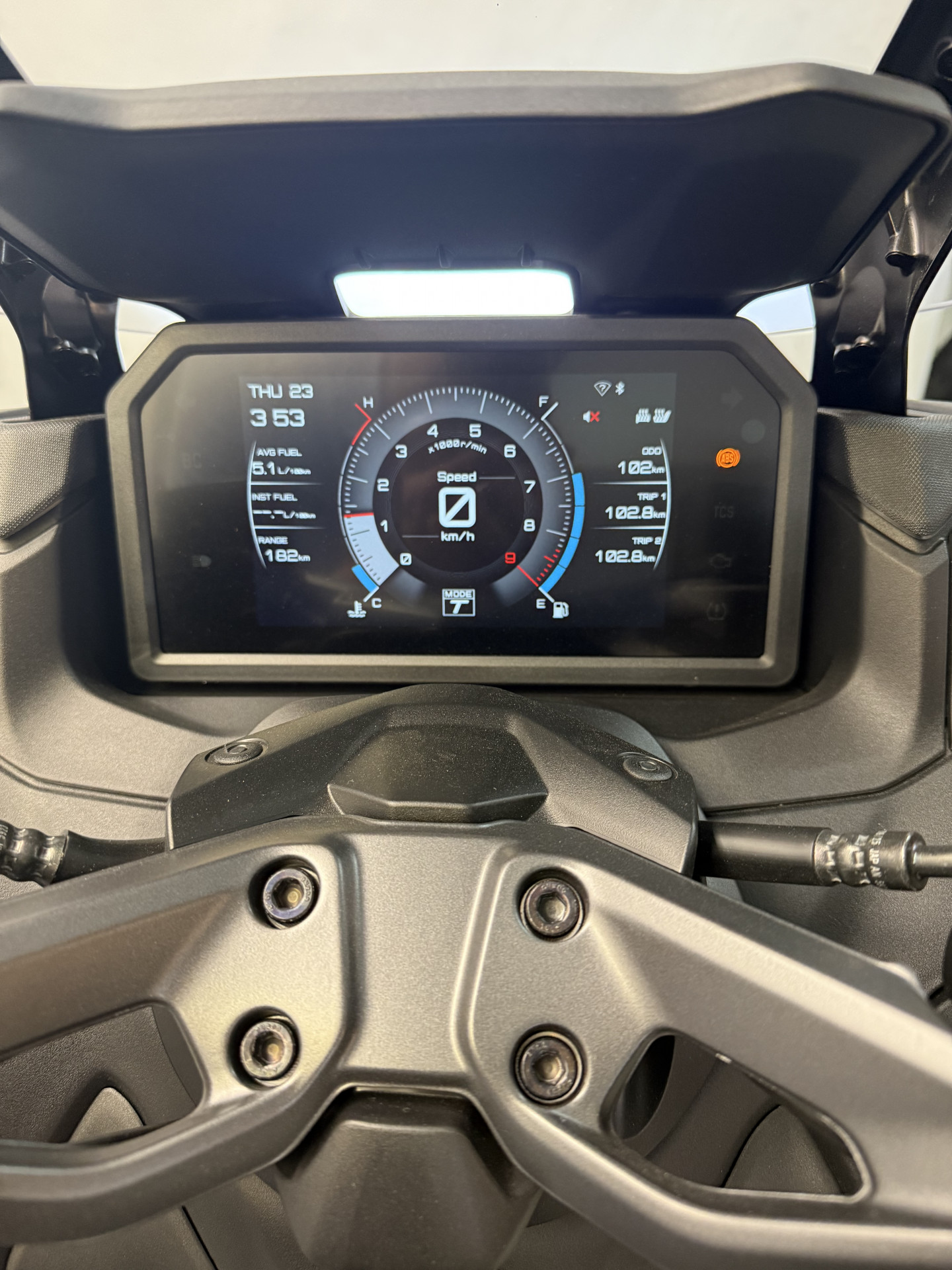 YAMAHA TMax 560 Tech Max-showroom-element-3