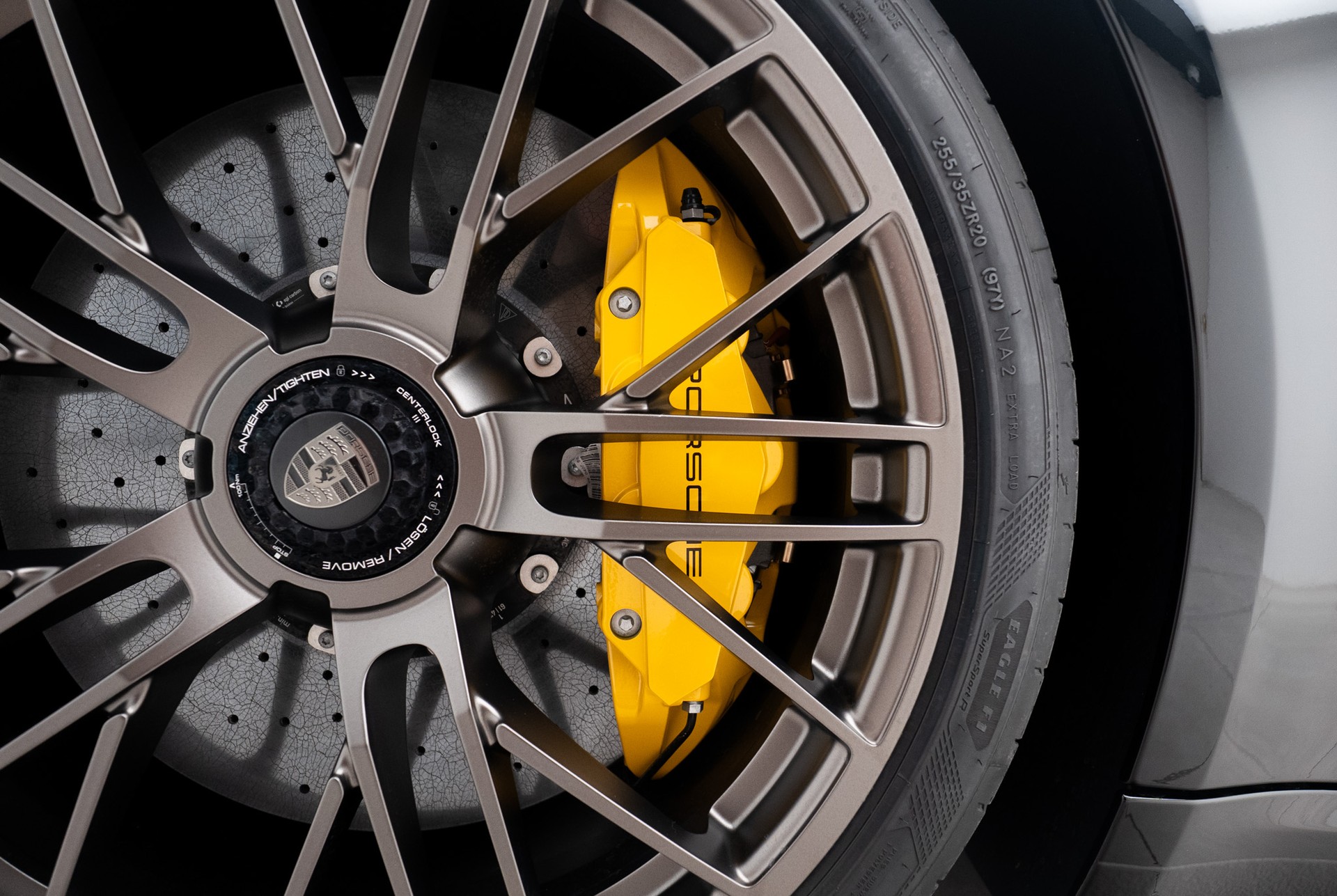 PORSCHE 911 Turbo S Cabriolet PDK-image-24