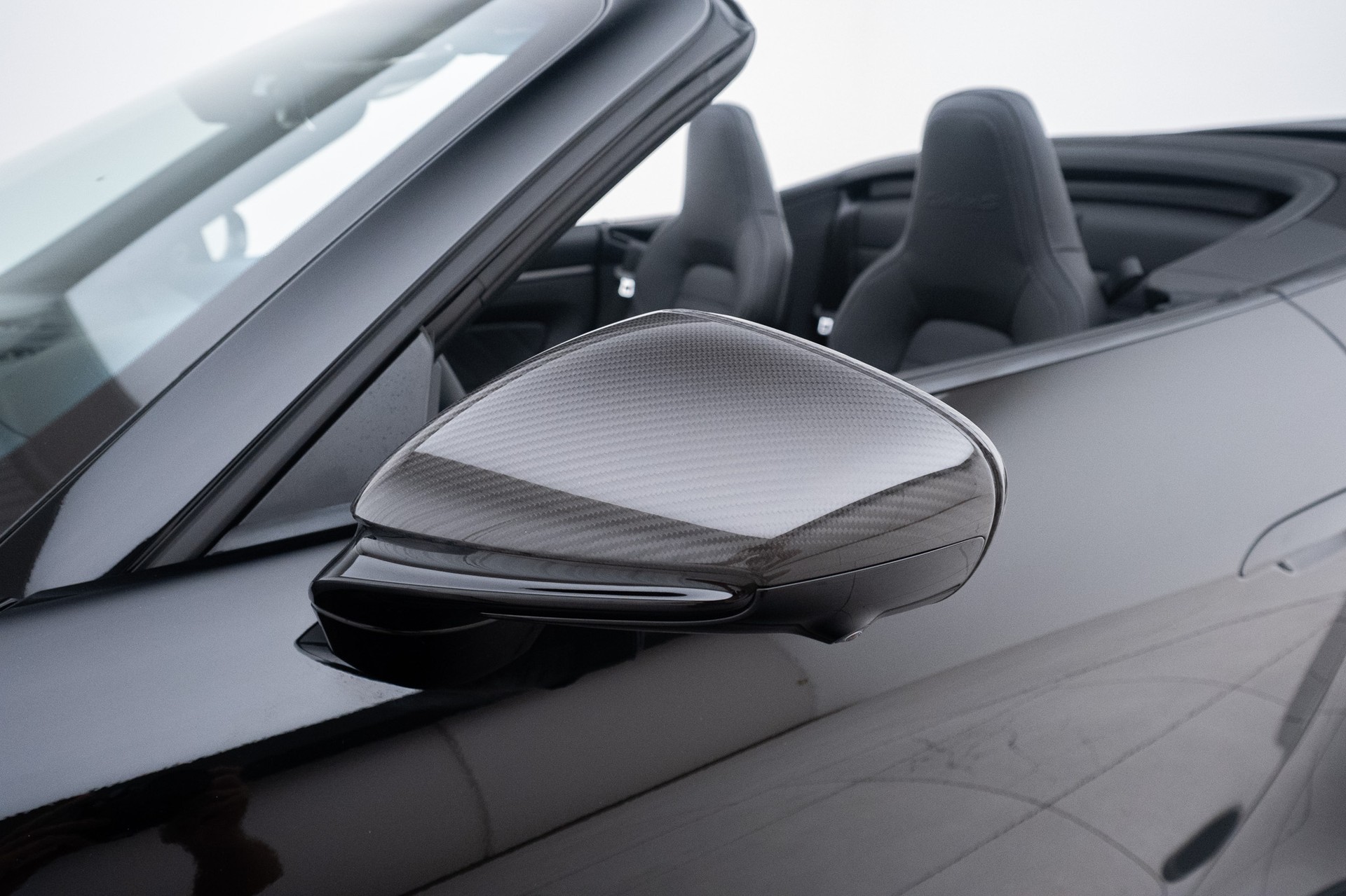 PORSCHE 911 Turbo S Cabriolet PDK-image-21