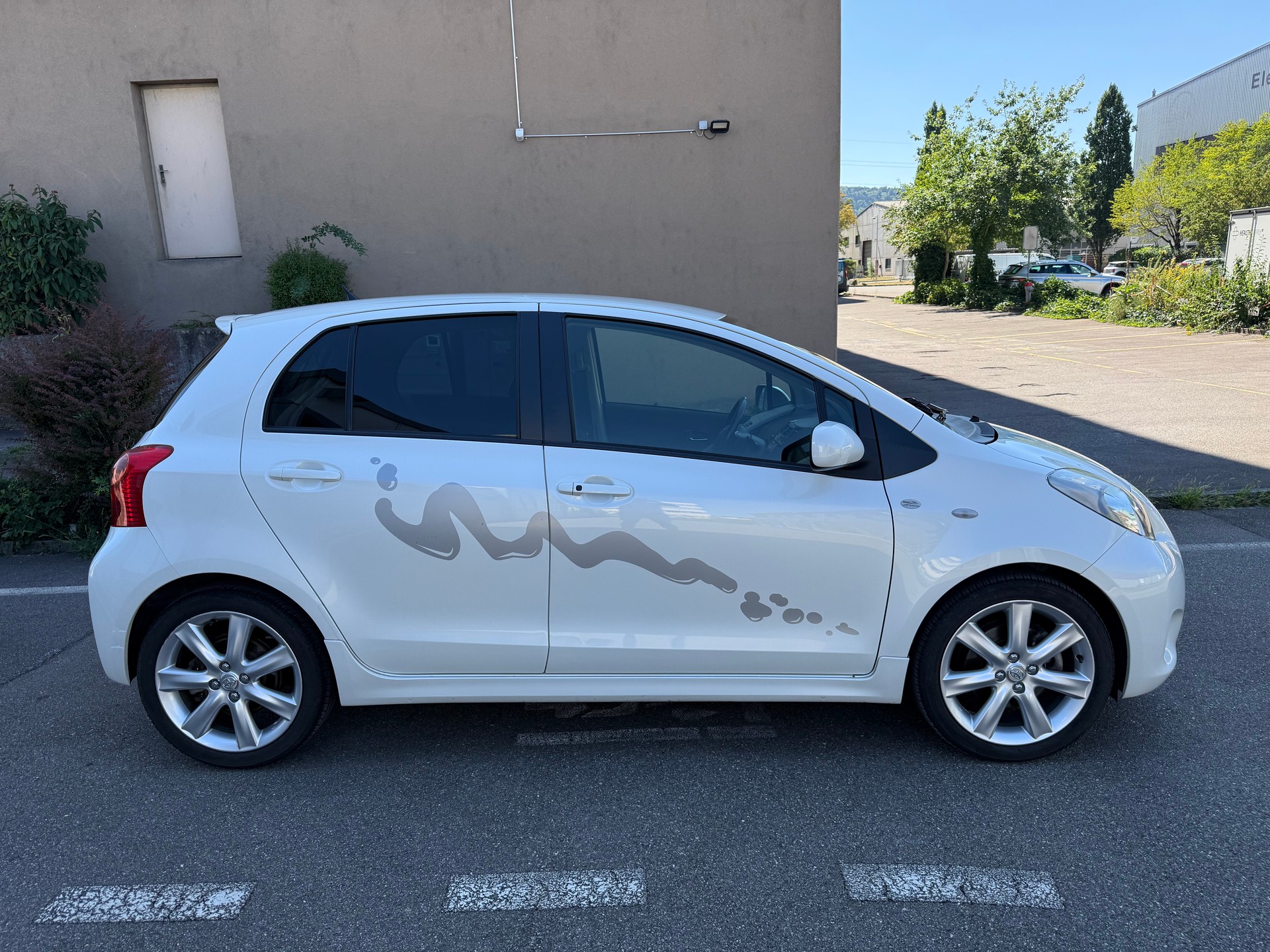 TOYOTA Yaris 1.8 TS *Klimaautomatik *Neue Hinterachse *Frisch ab MF *Isofix-image-2