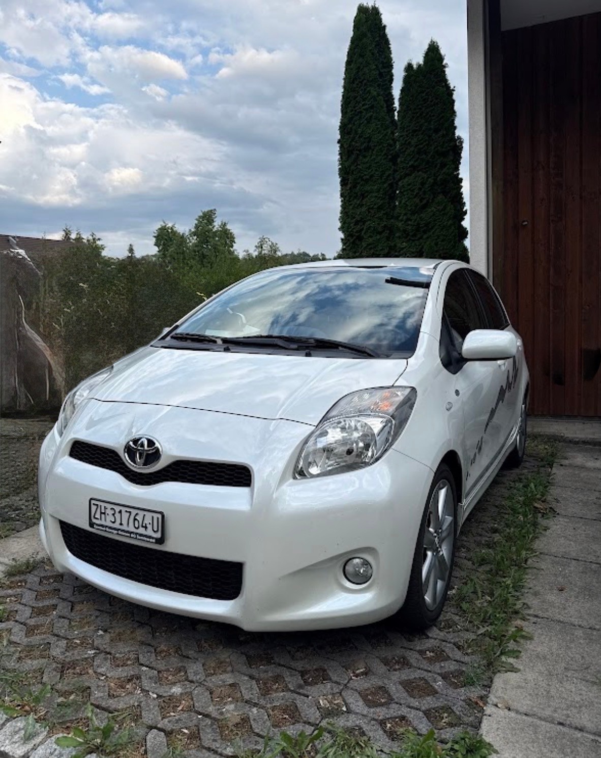 TOYOTA Yaris 1.8 TS *Klimaautomatik *Neue Hinterachse *Frisch ab MFK-image-0