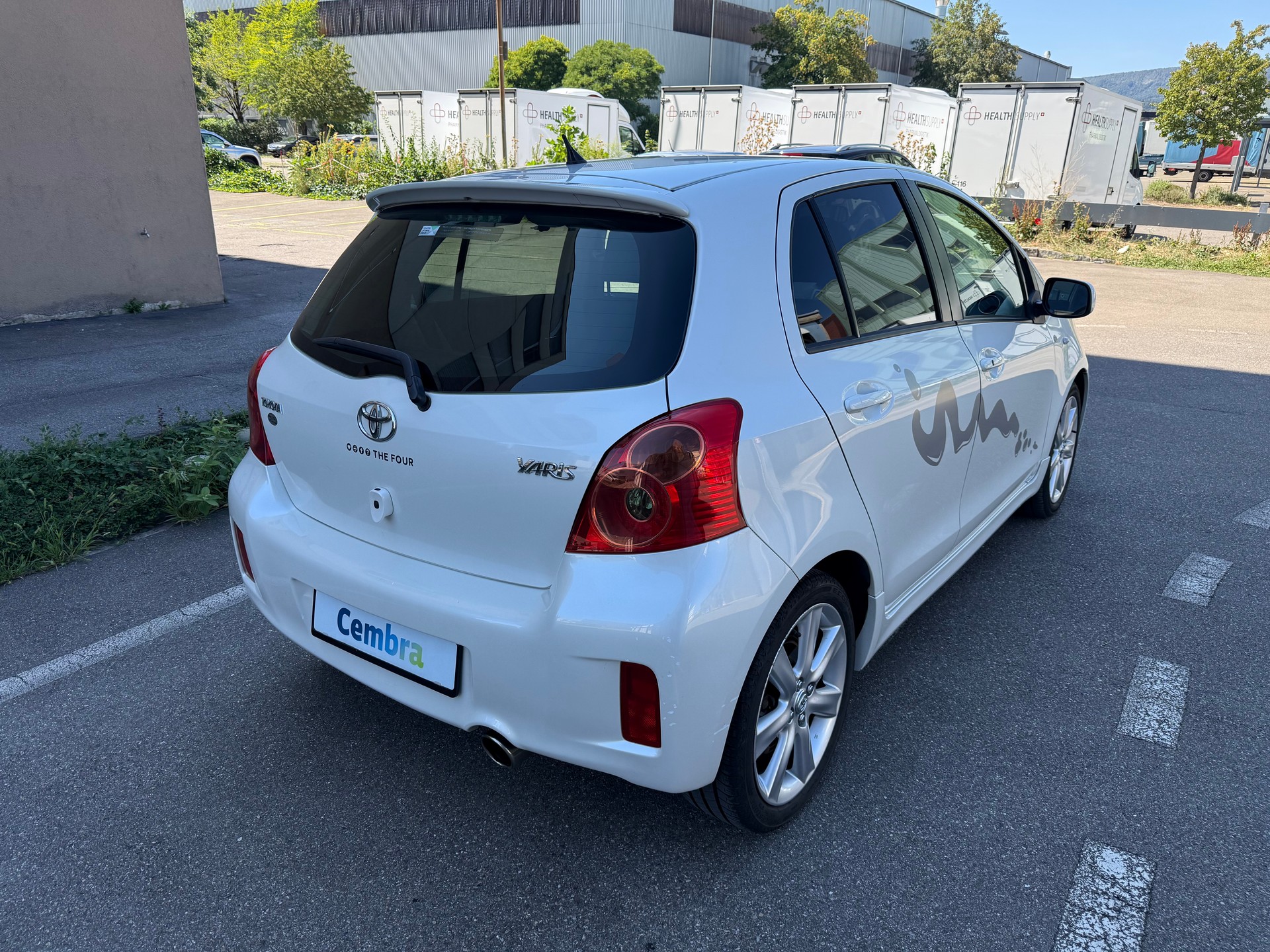 TOYOTA Yaris 1.8 TS *Klimaautomatik *Neue Hinterachse *Frisch ab MF *Isofix-image-3