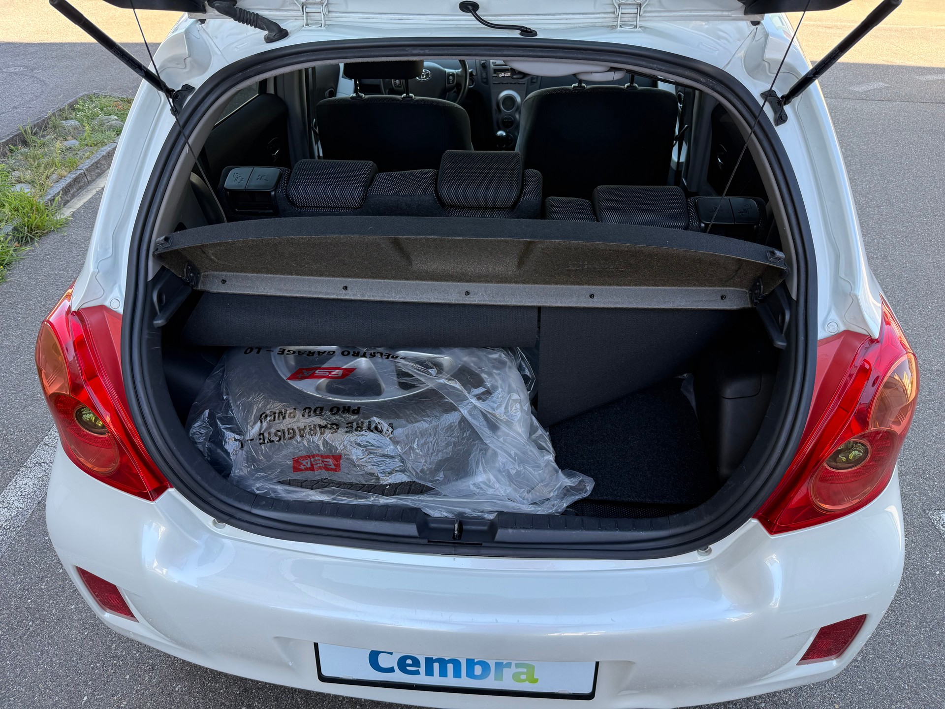 TOYOTA Yaris 1.8 TS *Klimaautomatik *Neue Hinterachse *Frisch ab MF *Isofix-image-4