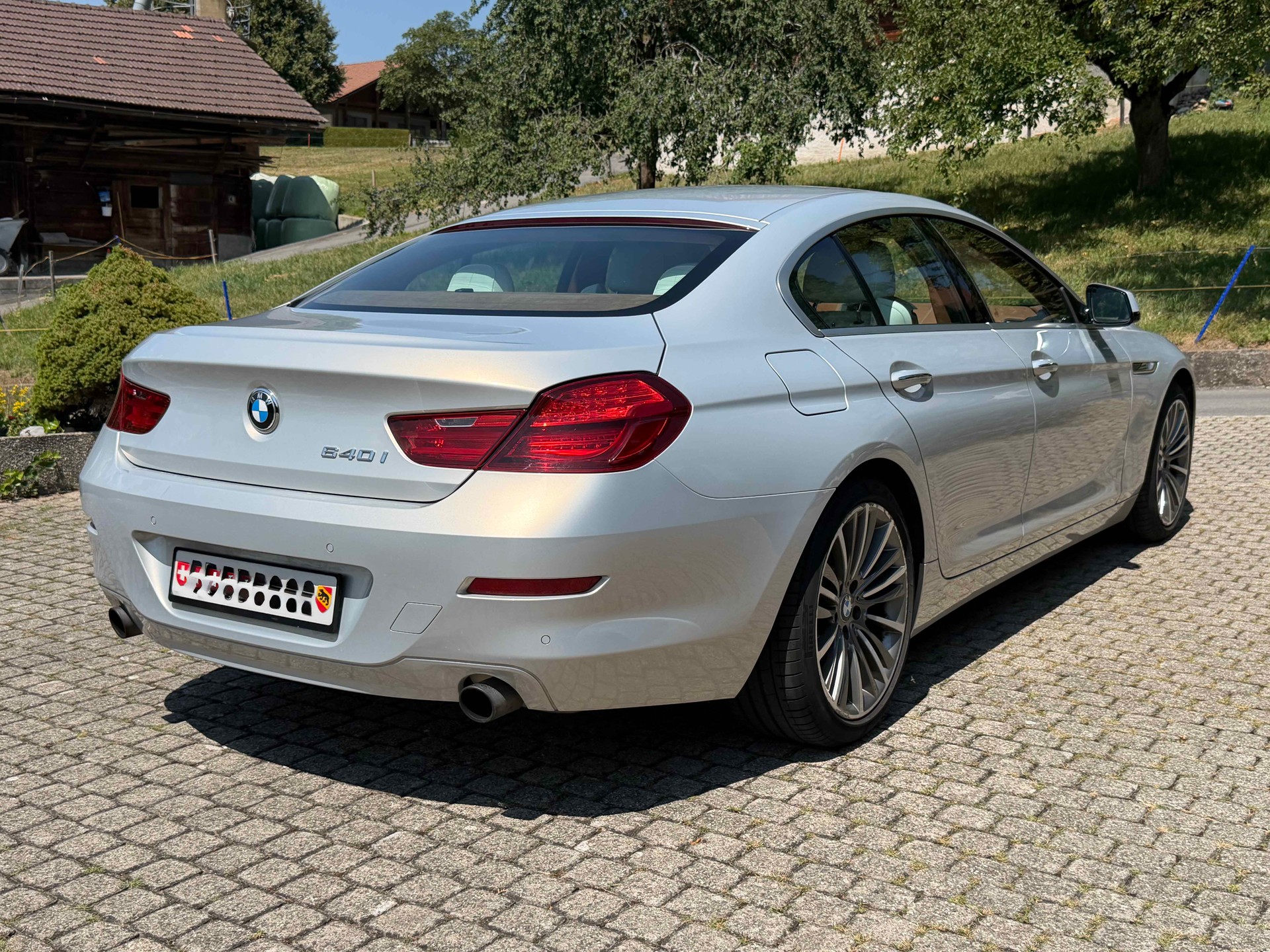 BMW 640i-image-2