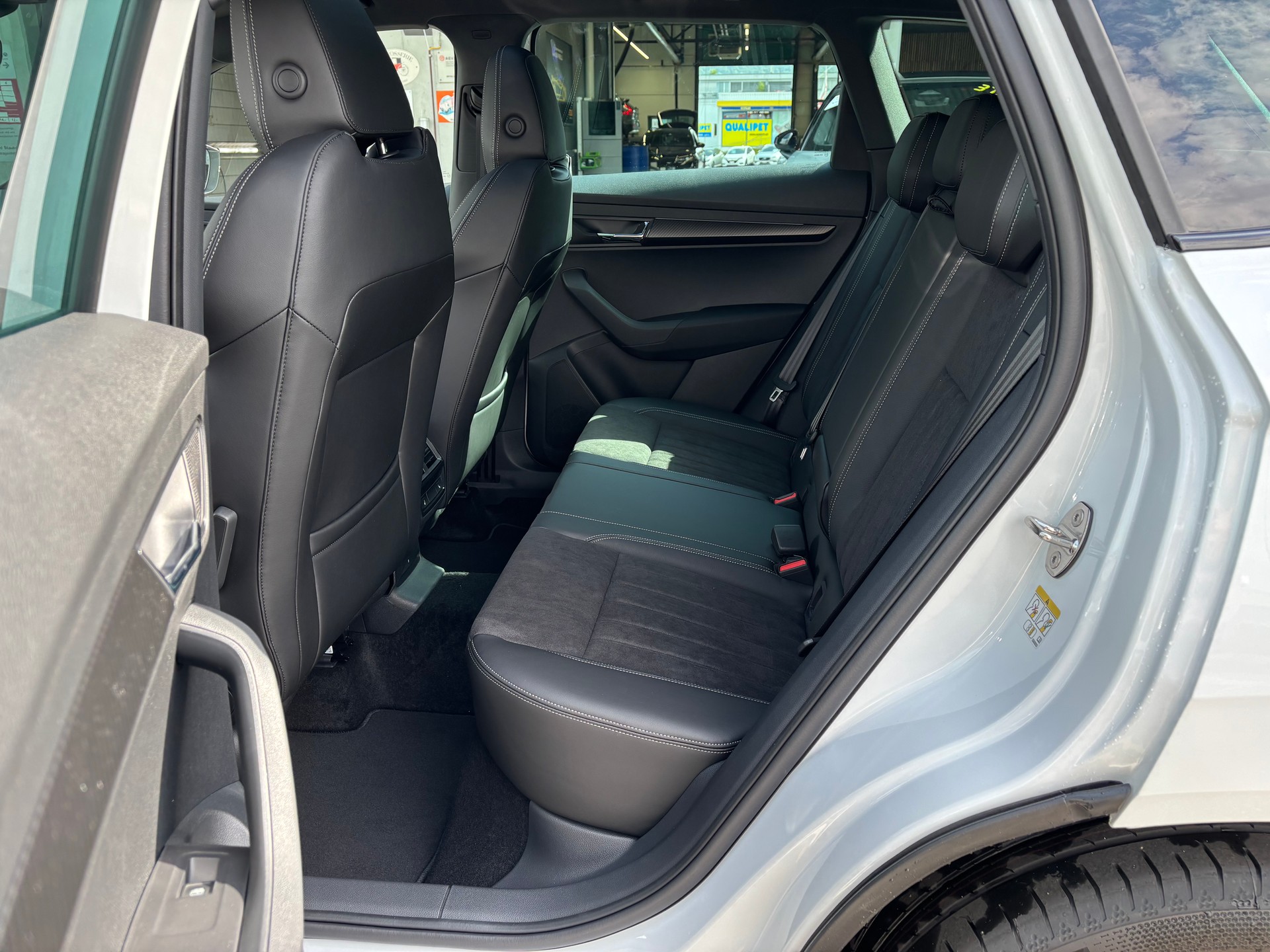 SKODA Karoq 2.0 TSI SportLine 4x4 DSG-image-14