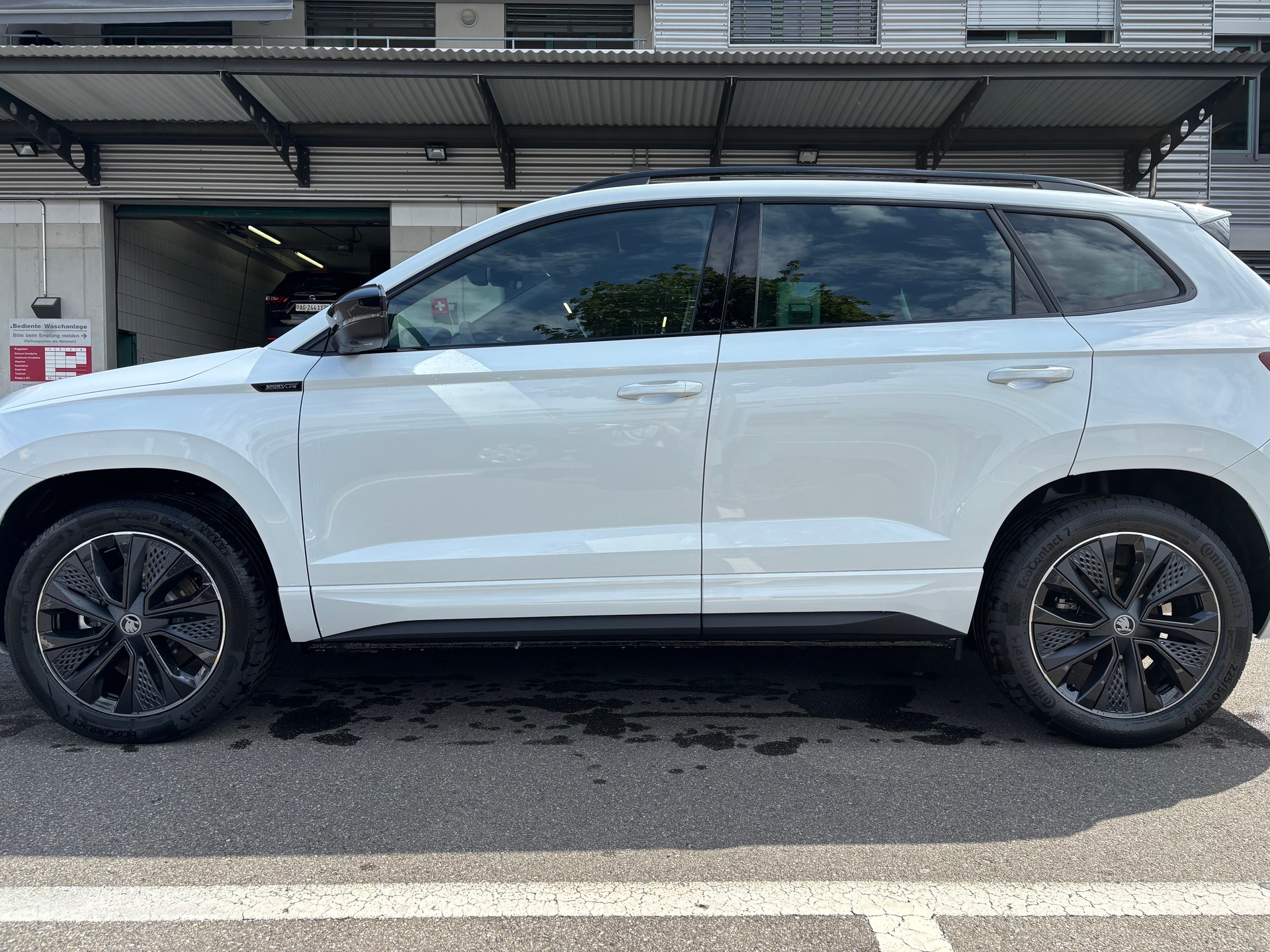 SKODA Karoq 2.0 TSI SportLine 4x4 DSG-image-2