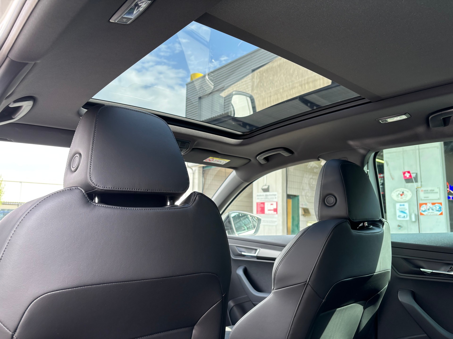 SKODA Karoq 2.0 TSI SportLine 4x4 DSG-image-19