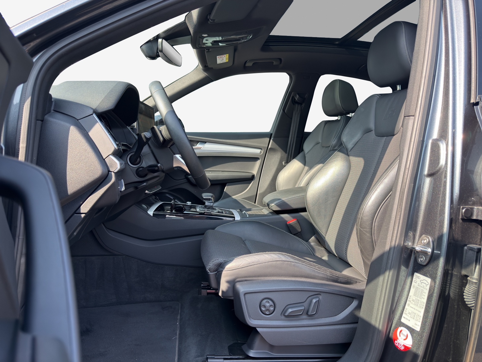 AUDI Q5 Sportback 40 TFSI S line quattro S-tronic-image-7