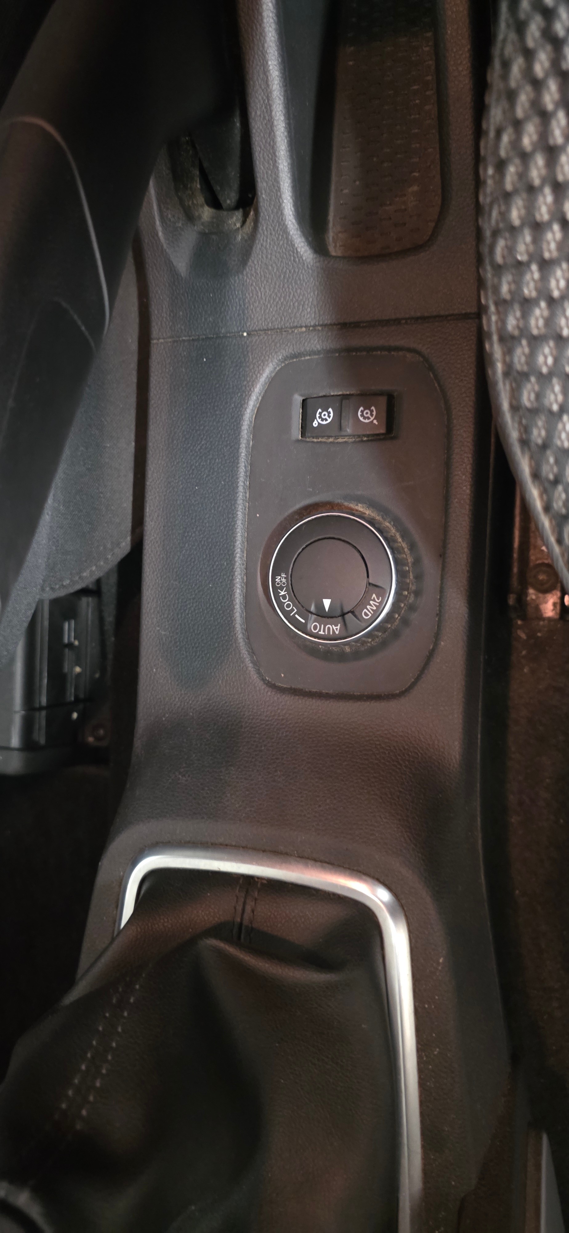 DACIA Duster dCi 115 Prestige 4x4-image-12