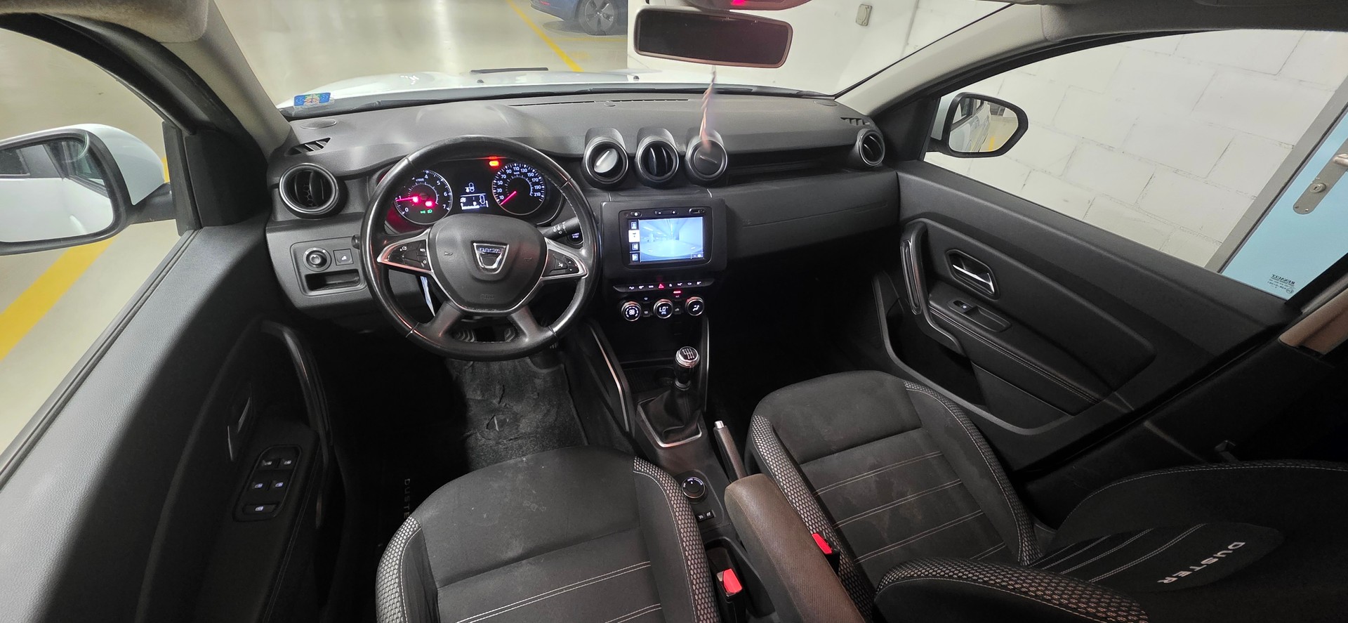 DACIA Duster dCi 115 Prestige 4x4-image-8