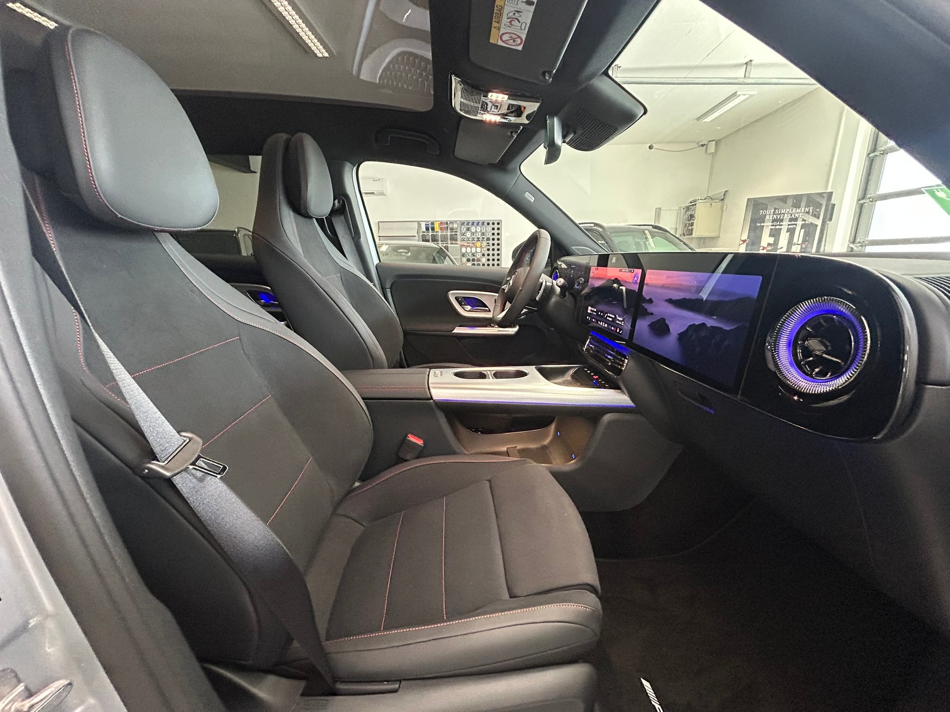MERCEDES-BENZ GLB 350 EQ 4Matic AMG Line-image-9
