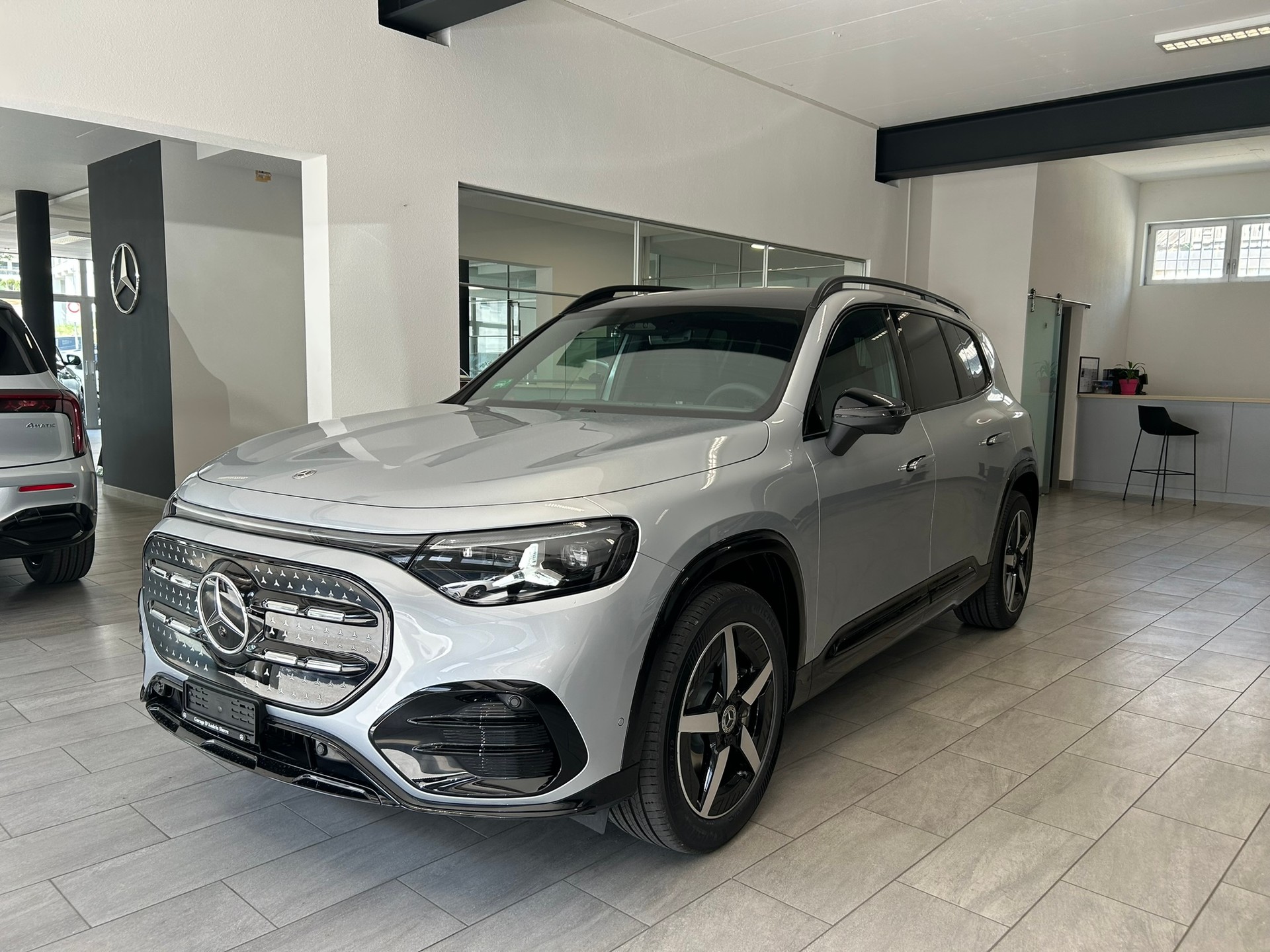 MERCEDES-BENZ GLB 350 EQ 4Matic AMG Line-showroom-element-2