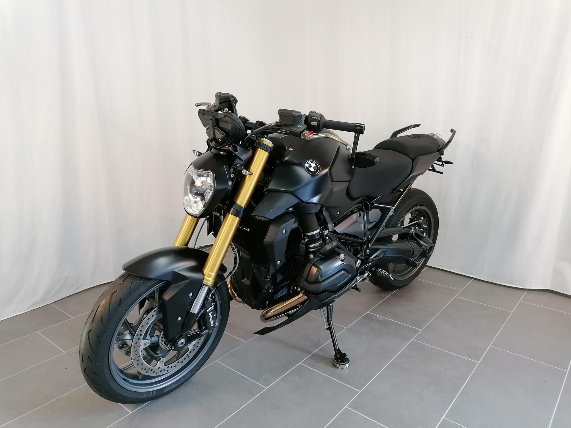 BMW R 1200 R ABS-showroom-element-2