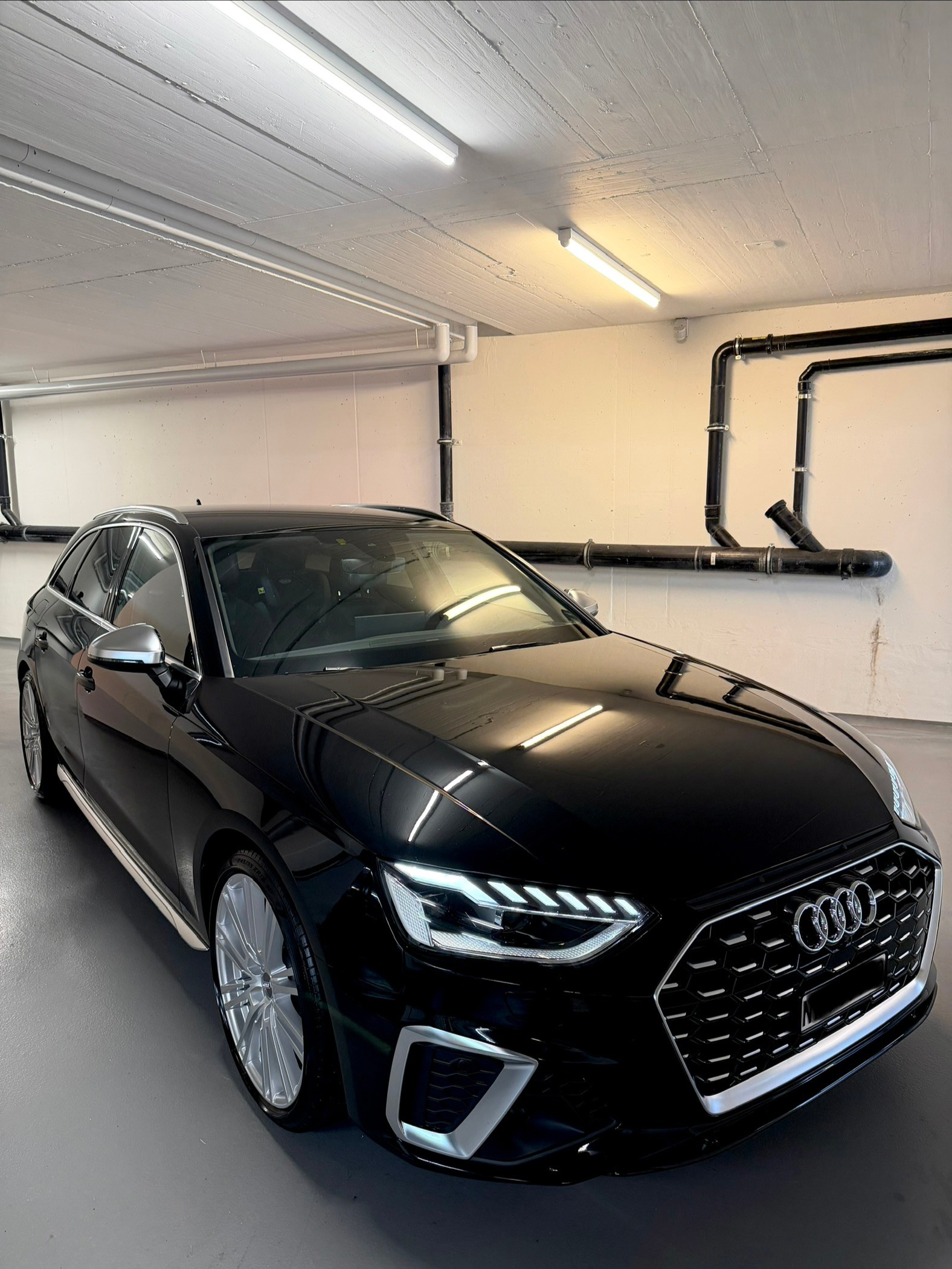 AUDI 2.0 40 TDI Attraction quattro S-Tronic-image-2