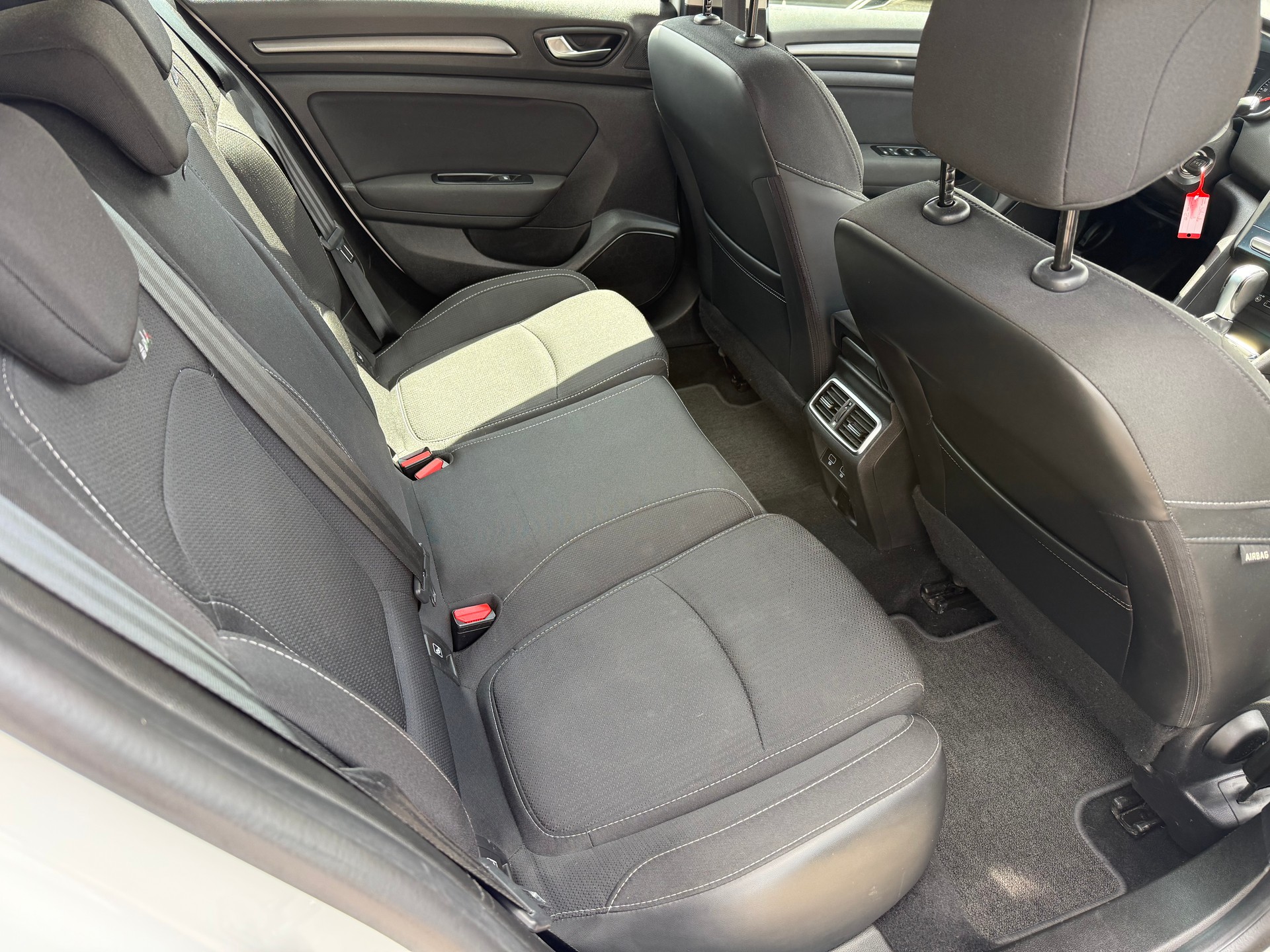 RENAULT Mégane Grandtour 1.5 dCi Business EDC-image-11