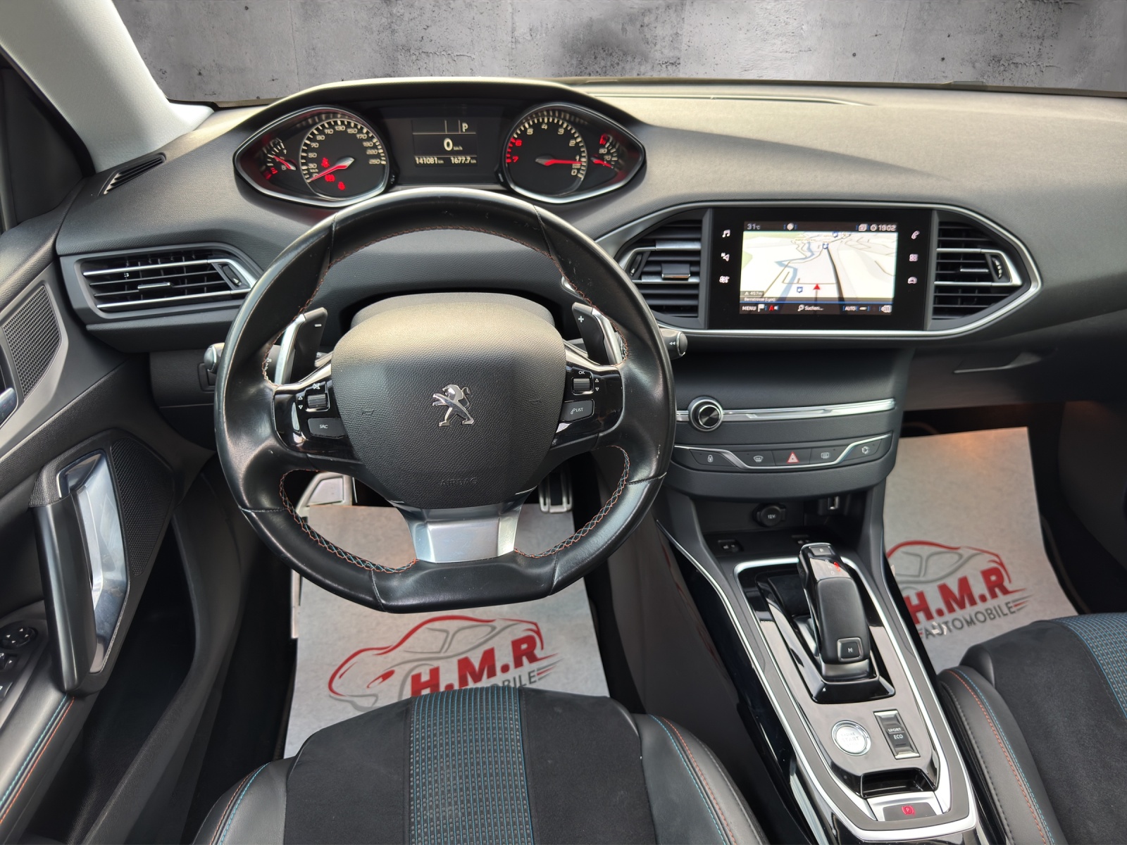 PEUGEOT 308 1.2 Pure Tech Style EAT8-image-11