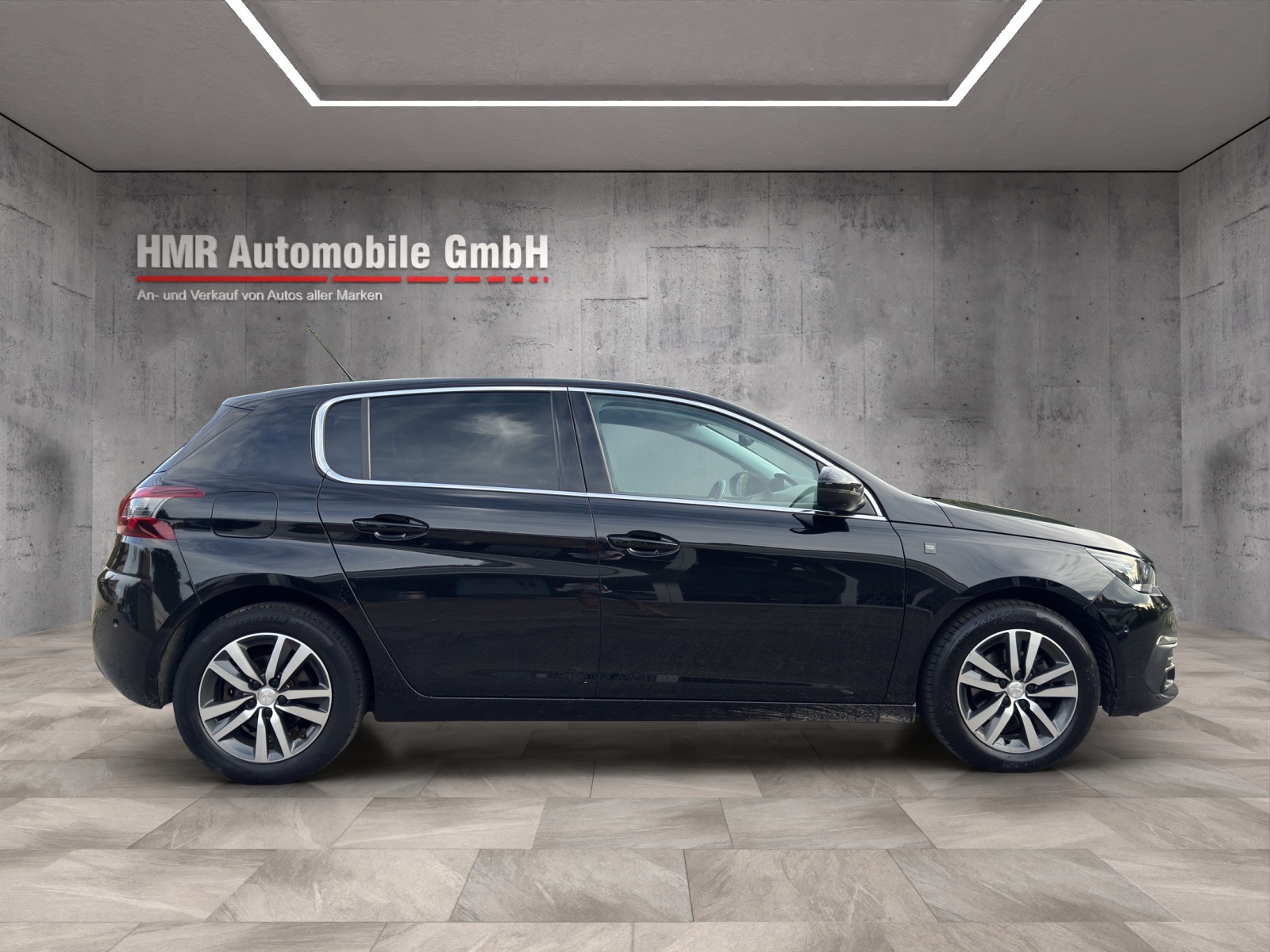 PEUGEOT 308 1.2 Pure Tech Style EAT8-image-6
