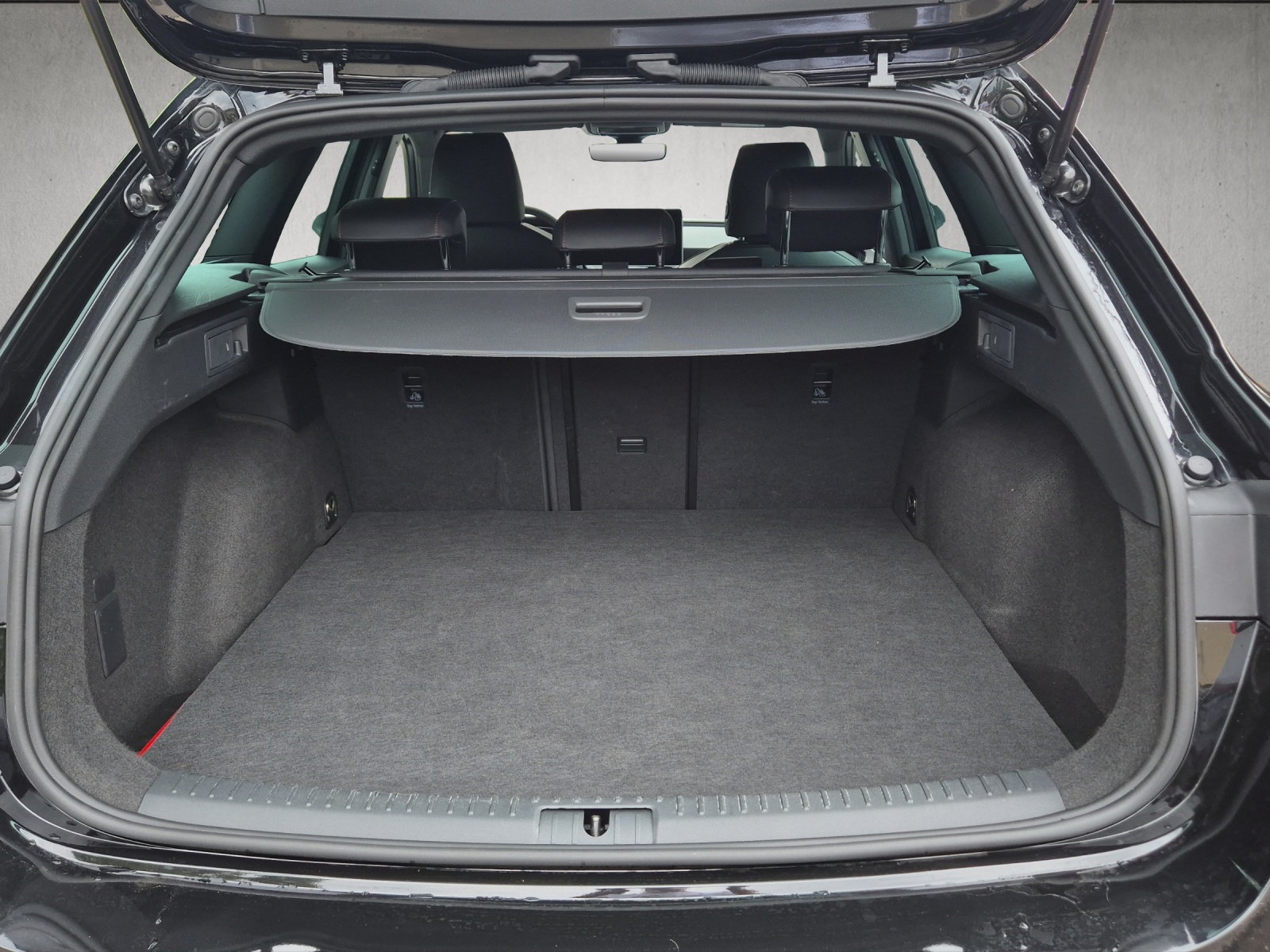 SEAT Leon ST 1.5 eHybrid pHEV DSG FR-image-20