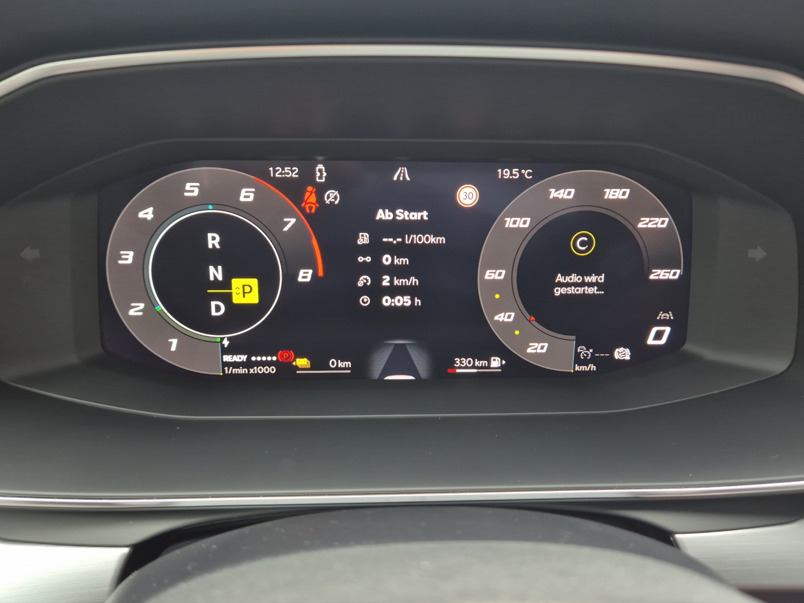 SEAT Leon ST 1.5 eHybrid pHEV DSG FR-image-17