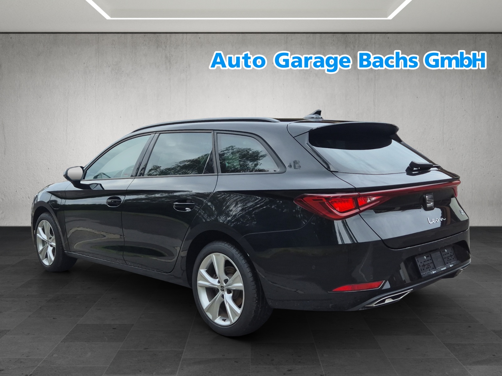 SEAT Leon ST 1.5 eHybrid pHEV DSG FR-image-5