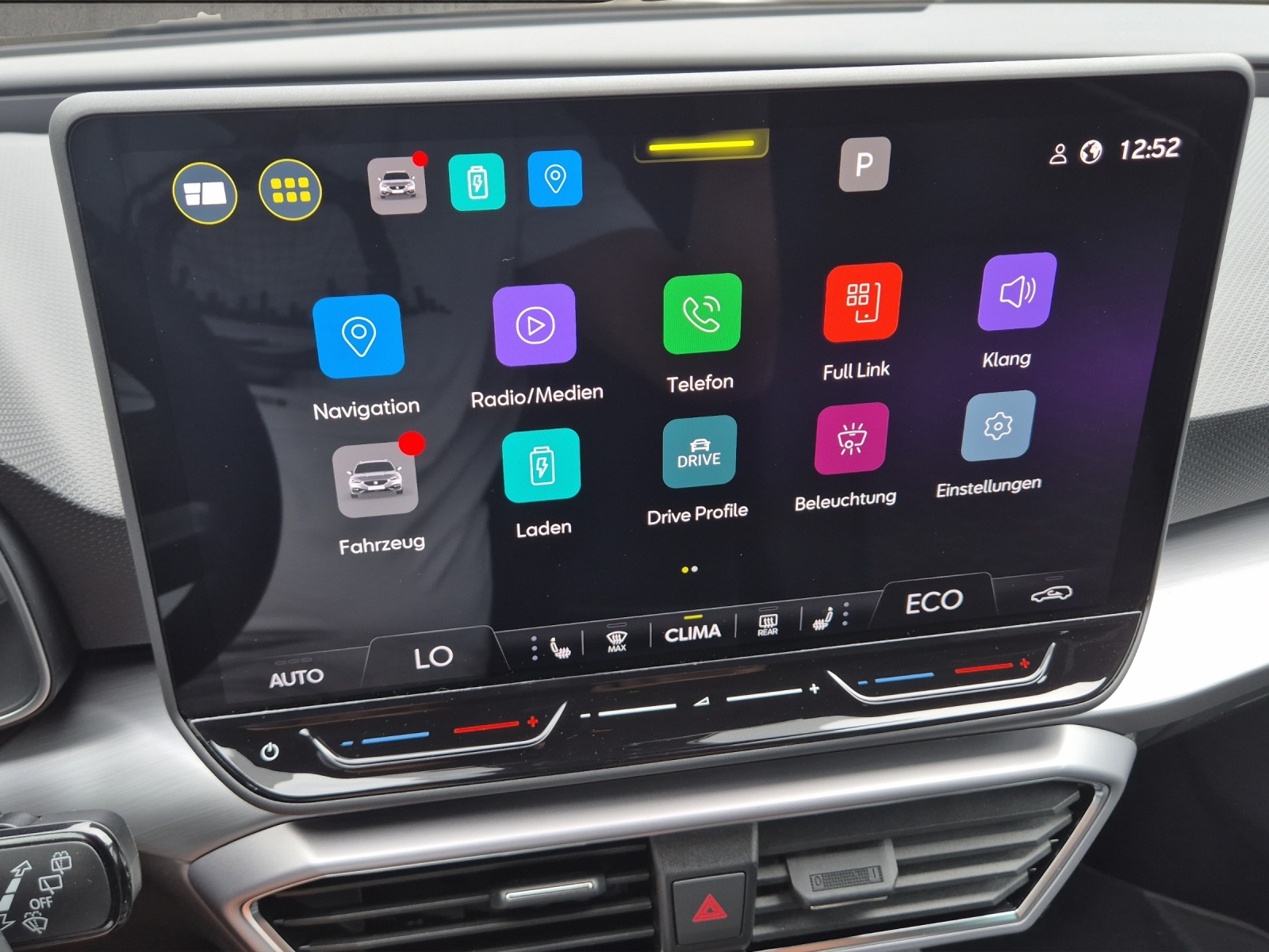 SEAT Leon ST 1.5 eHybrid pHEV DSG FR-image-11
