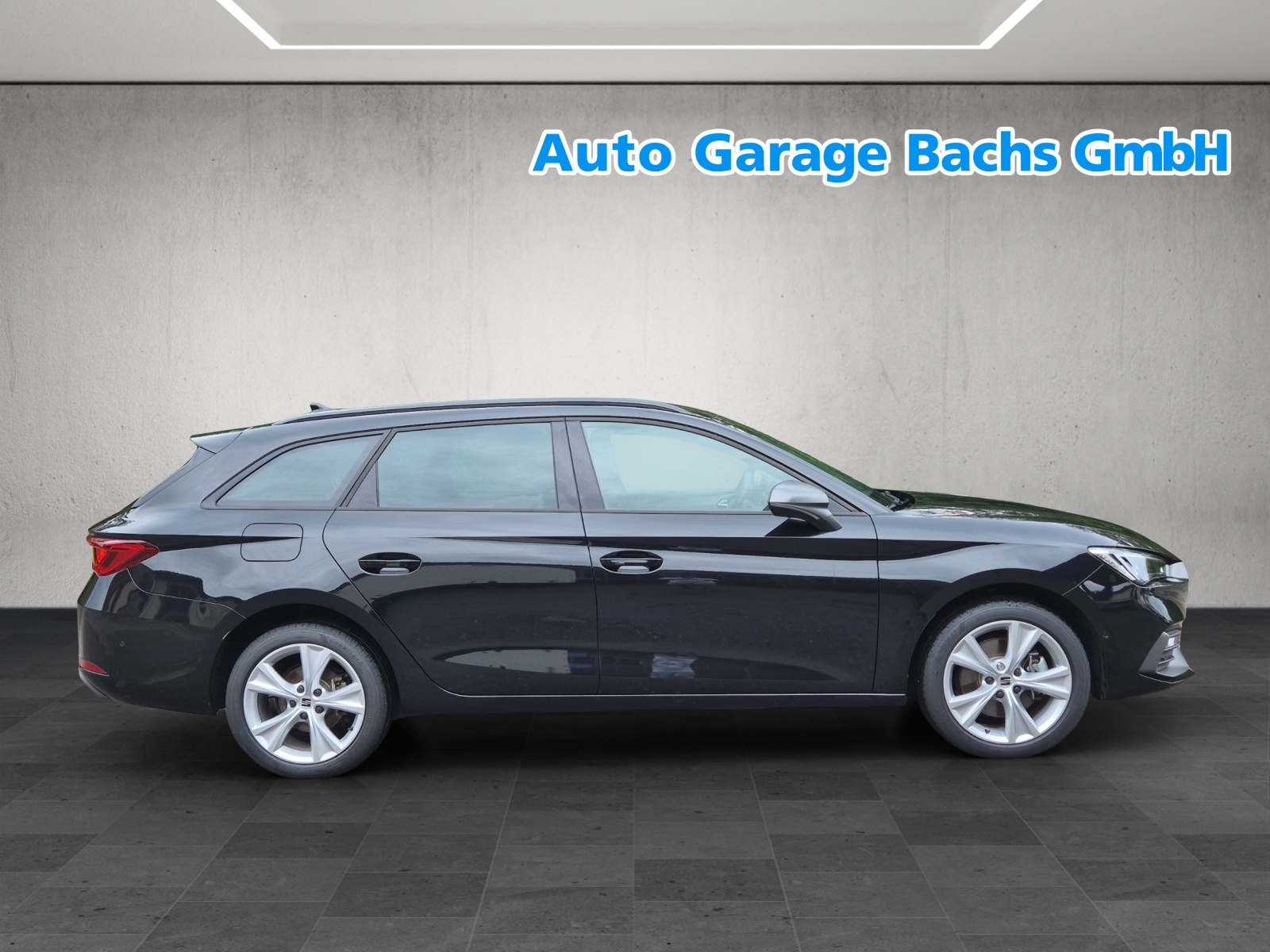 SEAT Leon ST 1.5 eHybrid pHEV DSG FR-image-4