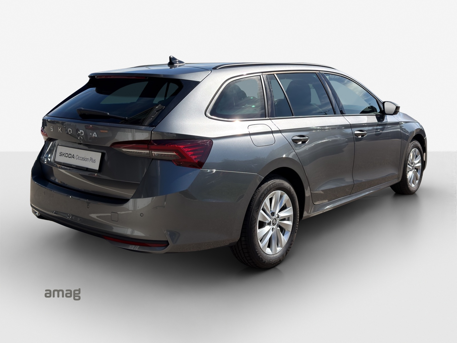 SKODA Octavia Combi 1.5 TSI mHEV DSG Dynamic-image-4